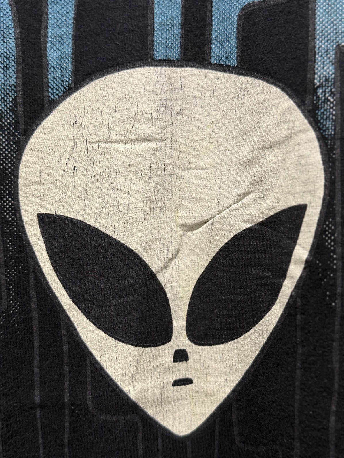 Alien Workshop Vintage 90s Alien Workshop Invasion Skateboard Faded Tee Size US XL / EU 56 / 4 - 3 Thumbnail