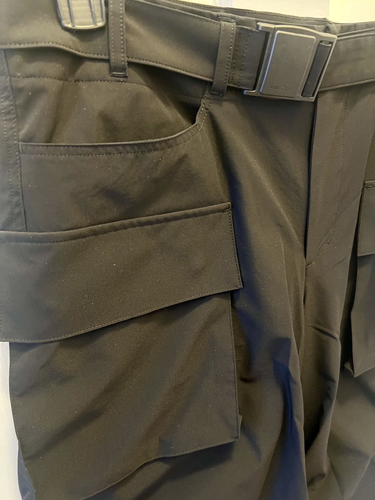 The Viridi-anne NWT $610 f/w25 Stretch Tech Cargo Pants Size US 34 / EU 50 - 3 Thumbnail