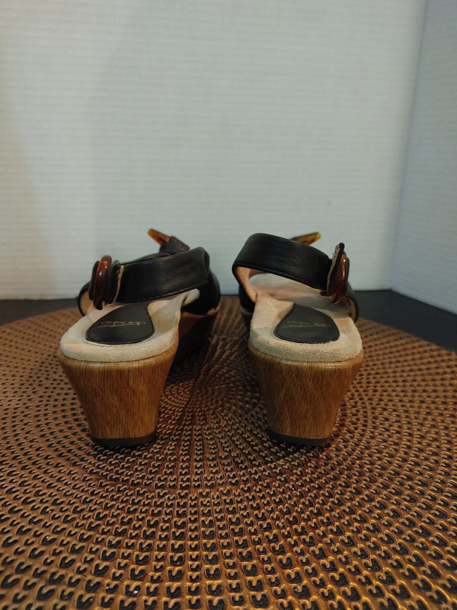 Designer Dansko Leather Peep Toe Wedge Heels Size 37 Size US 6.5 / IT 36.5 - 6 Thumbnail