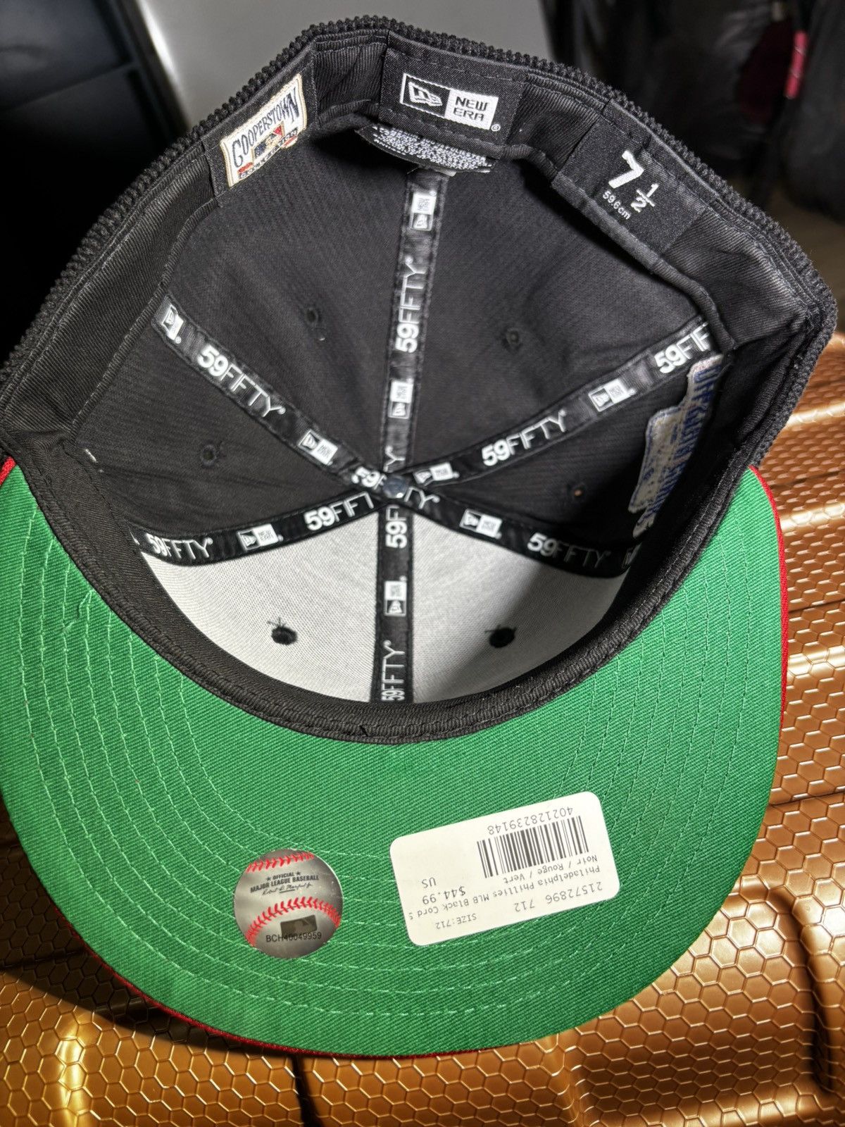 New Era Philadelphia Phillies Black Corduroy Cap Size ONE SIZE - 3 Thumbnail