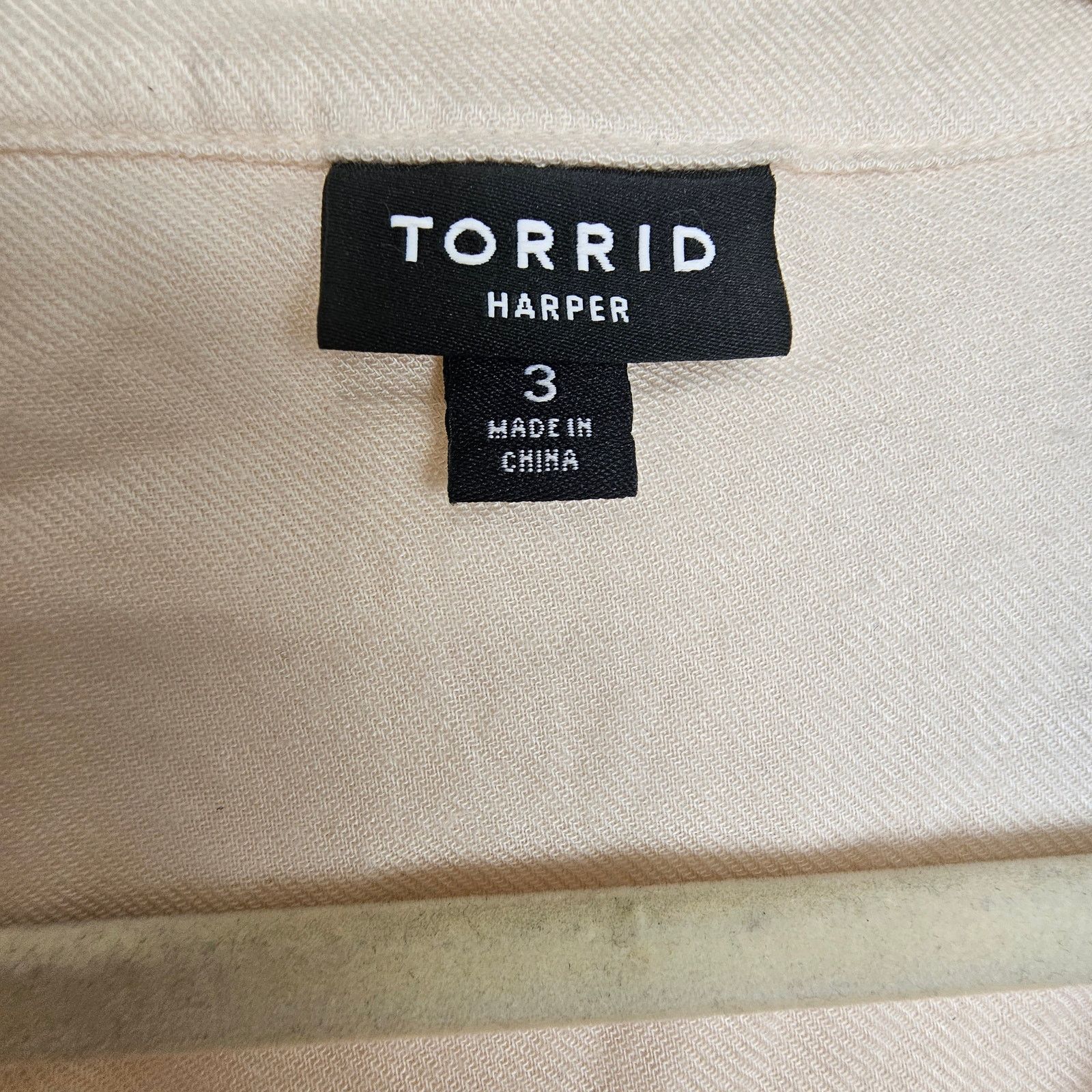 Torrid Torrid Harper Blouse 3X Soft Cream Pullover Top 3/4 Sleeve Size 3XL / US 20-22 - 5 Thumbnail
