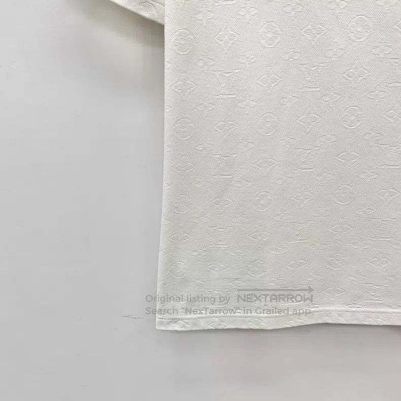 Louis Vuitton Louis Vuitton 23 white logo dark print cotton crewneck sho Size US S / EU 44-46 / 1 - 4 Thumbnail