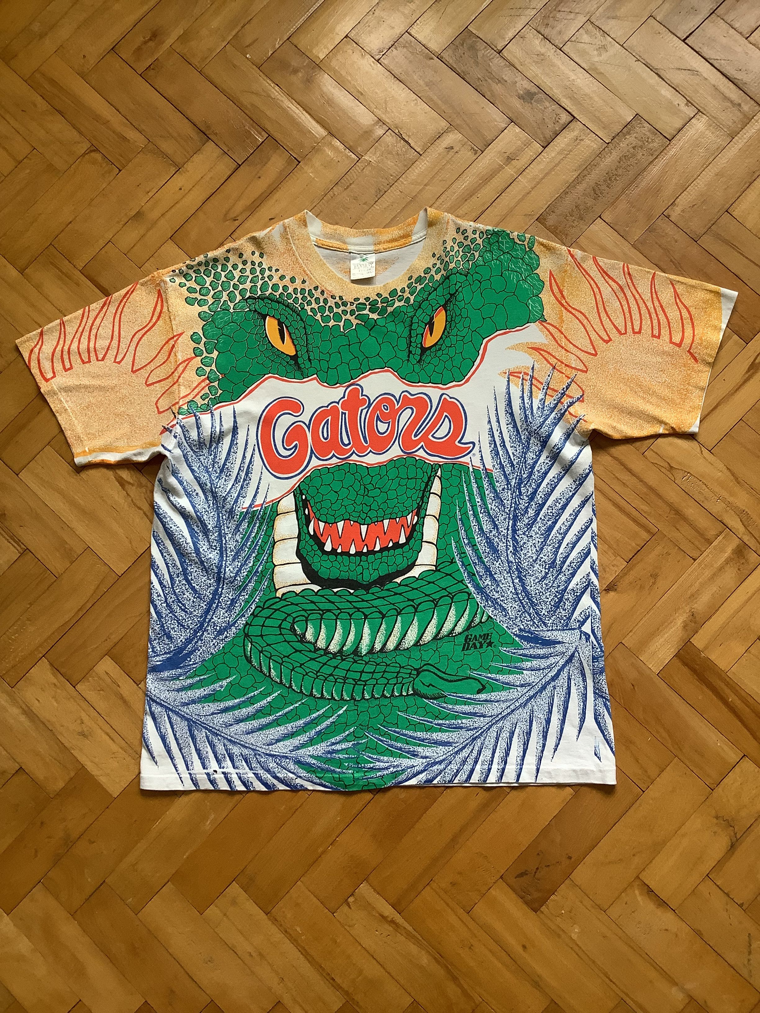 NCAA Rare 90s University of Florida Gators All Over Print T-Shirt Size US XL / EU 56 / 4 - 1 Thumbnail