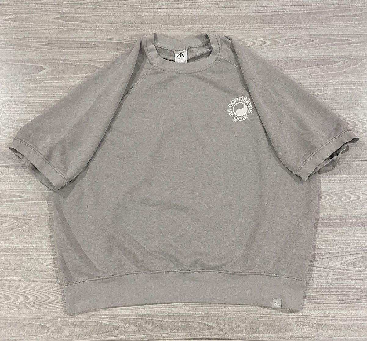 Nike ACG Nike ACG French Terry Crew Sweatshirt DN3914-012 Mens Size X Size US XL / EU 56 / 4 - 1 Thumbnail