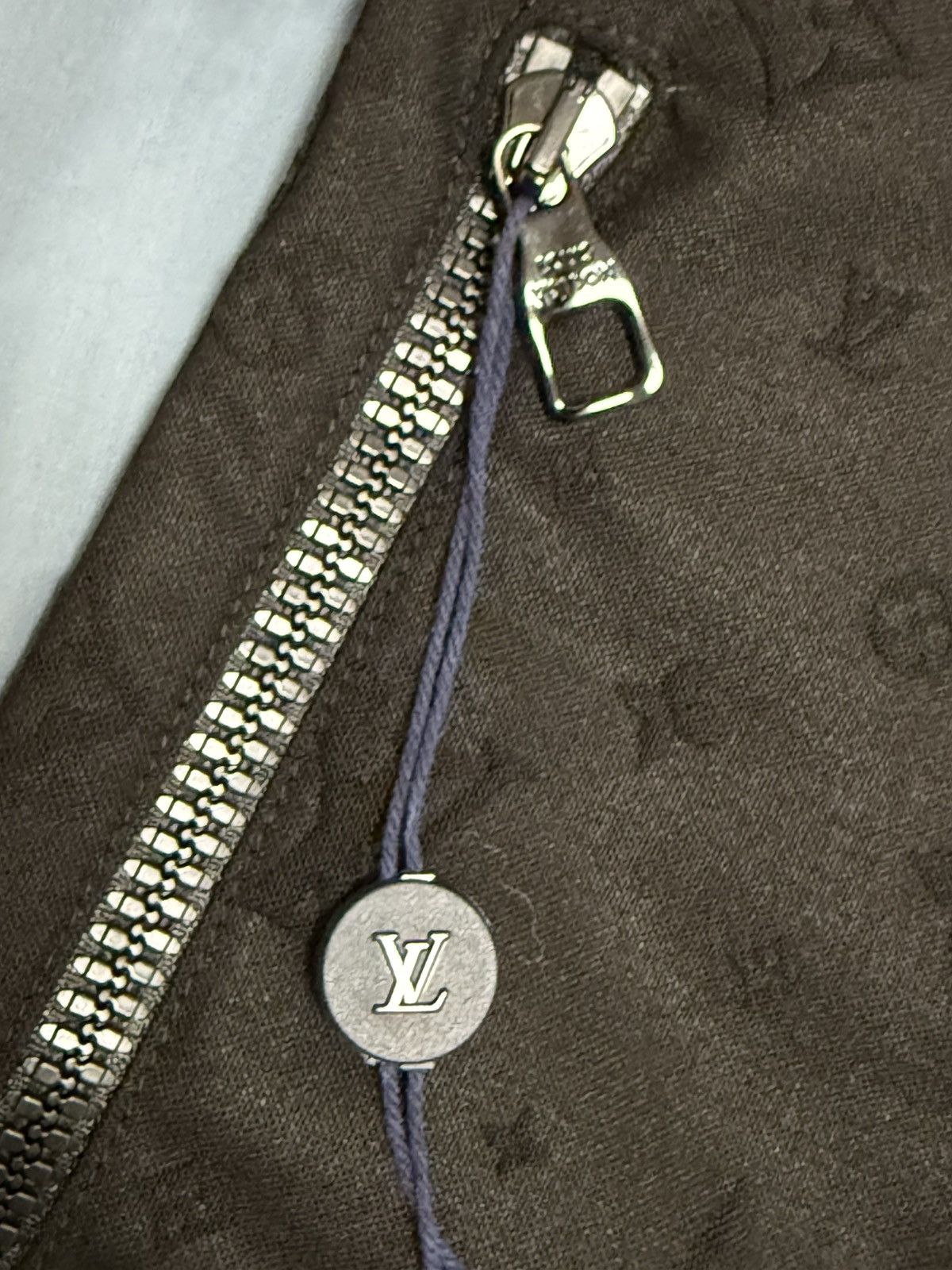 Louis Vuitton Louis Vuitton Black monogram mid-layer vest L Size 48L - 5 Thumbnail