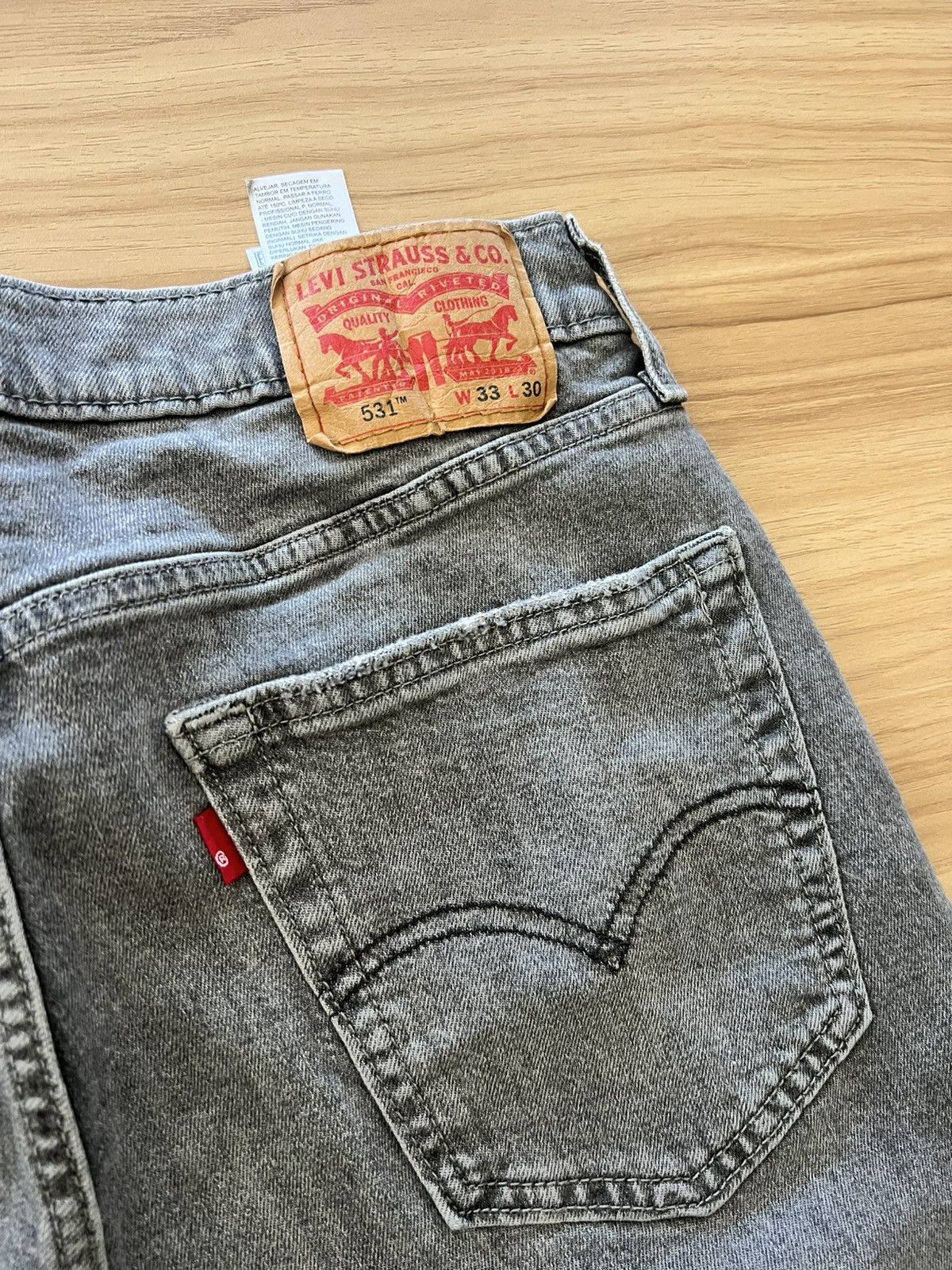 Levi's Levis Distressed Denim Jeans. 33x30 Size US 33 - 2 Thumbnail