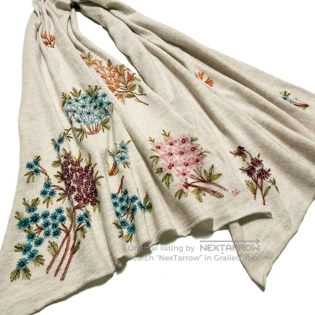 45rpm Embroidered Floral Wool Shawl Scarf. Size ONE SIZE - 2 Thumbnail