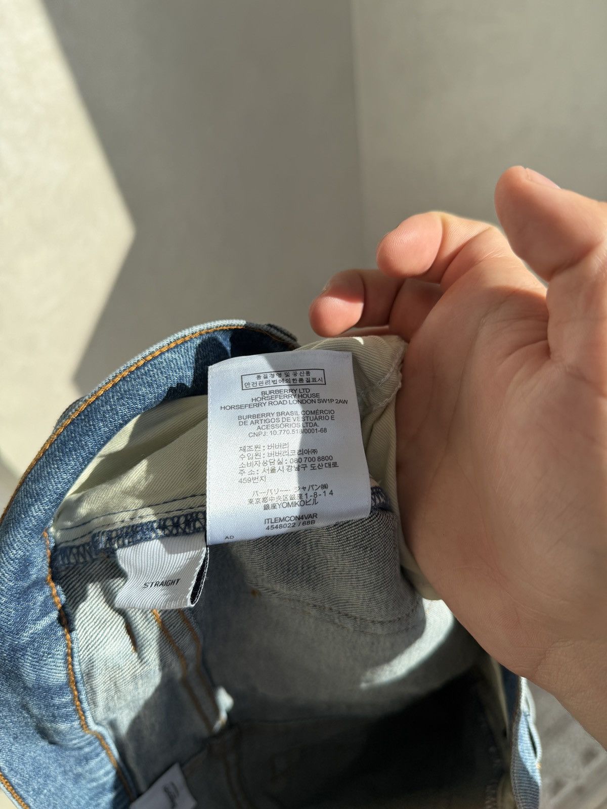 Burberry Burberry rare leg opening logo Jeans Size US 31 - 12 Thumbnail