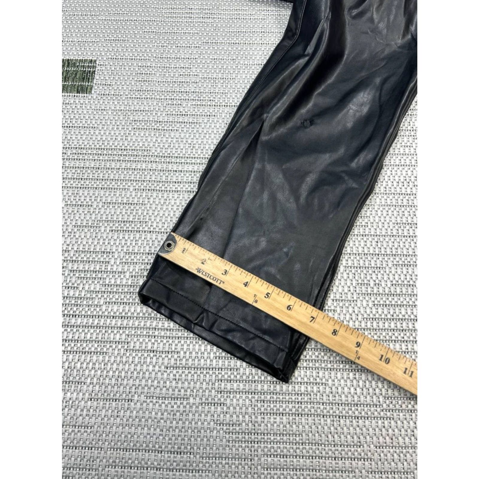 Abercrombie & Fitch Abercrombie & Fitch The 90s Straight Leg High Rise 27 Black Faux Leather Pants Women Regular XS? Size ONE SIZE - 6 Thumbnail