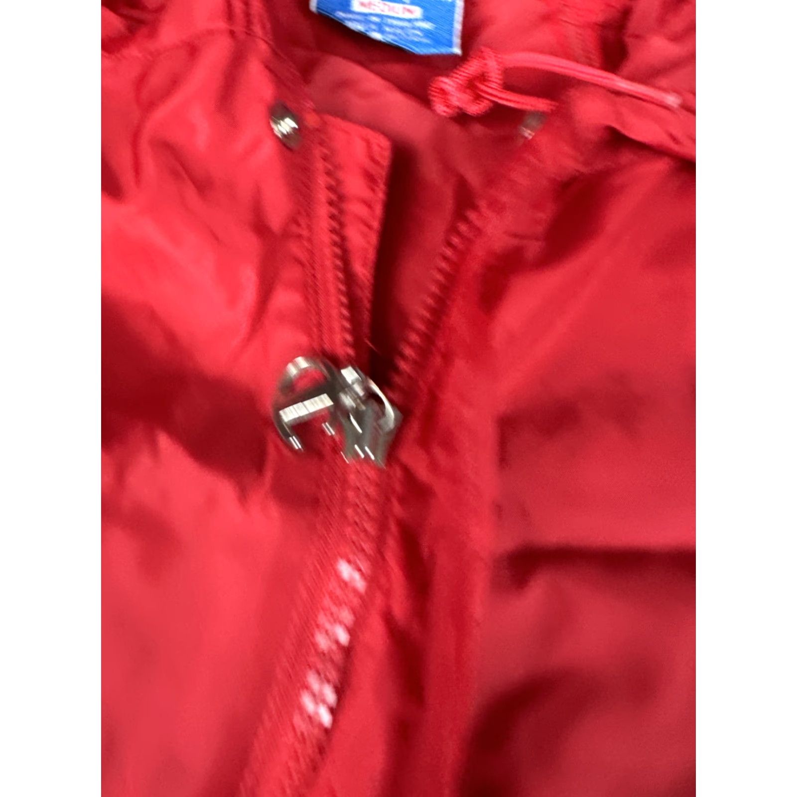 Champion VINTAGE Champion Windbreaker Jacket Red M Mens Hoodie Light Jacket Sz M Size US M / EU 48-50 / 2 - 3 Thumbnail