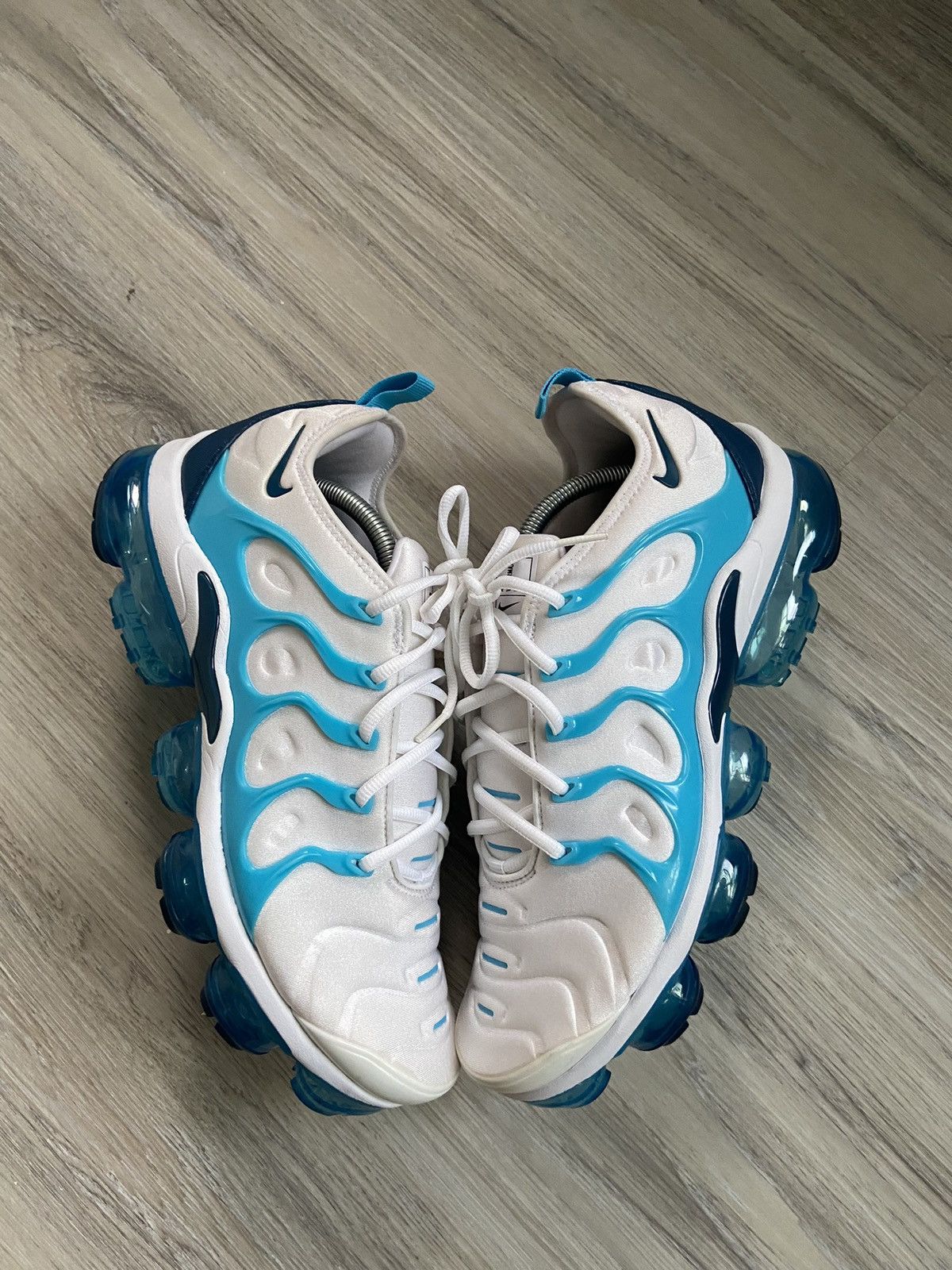 Nike air vapormax plus white blue force blue fury best sale