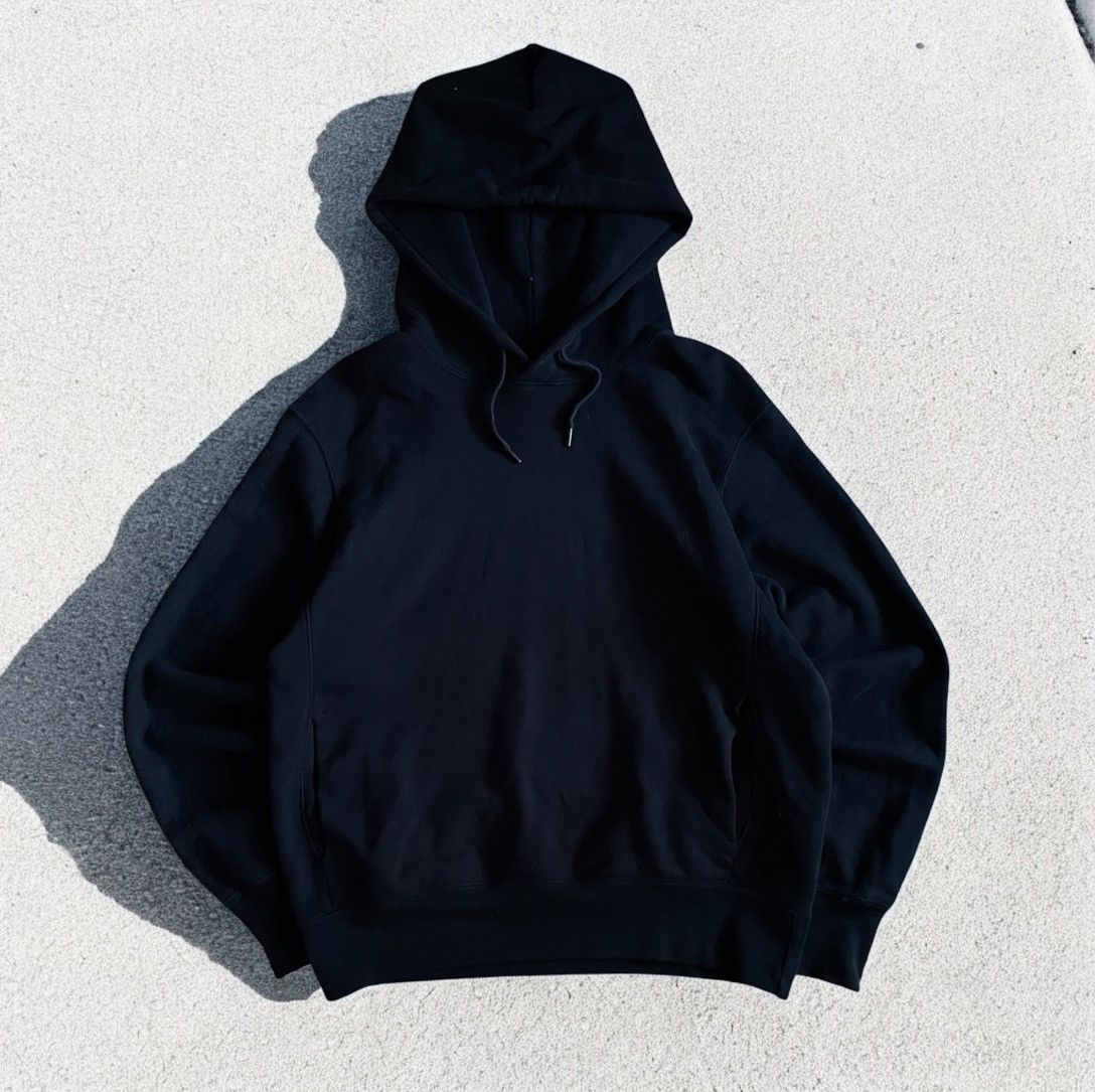 Japanese Brand × Uniqlo Vintage Black Uniqlo Hoodie Sweatshirt Size S Gently Used Size US S / EU 44-46 / 1 - 1 Thumbnail