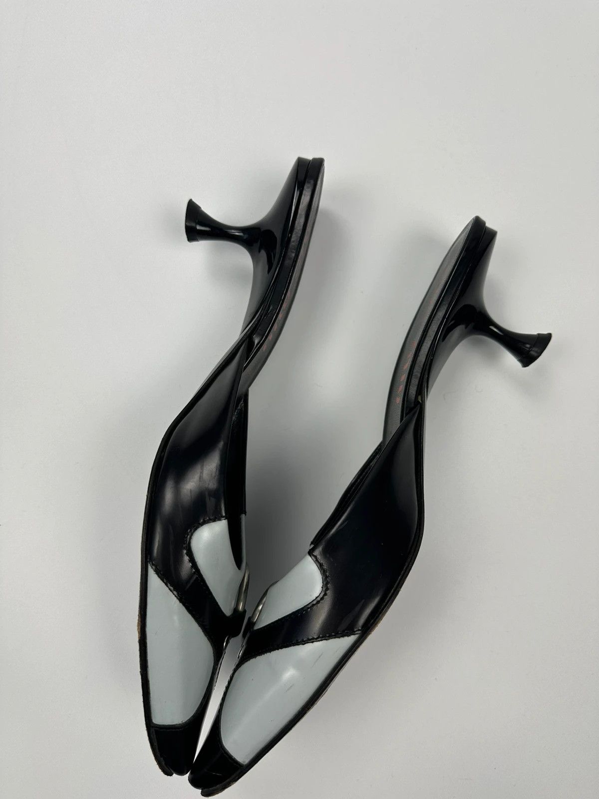 Miu Miu Miu Miu 90’s Kitten Heels Pumps Black & Blue Patent Leather Size US 7.5 / IT 37.5 - 8 Thumbnail