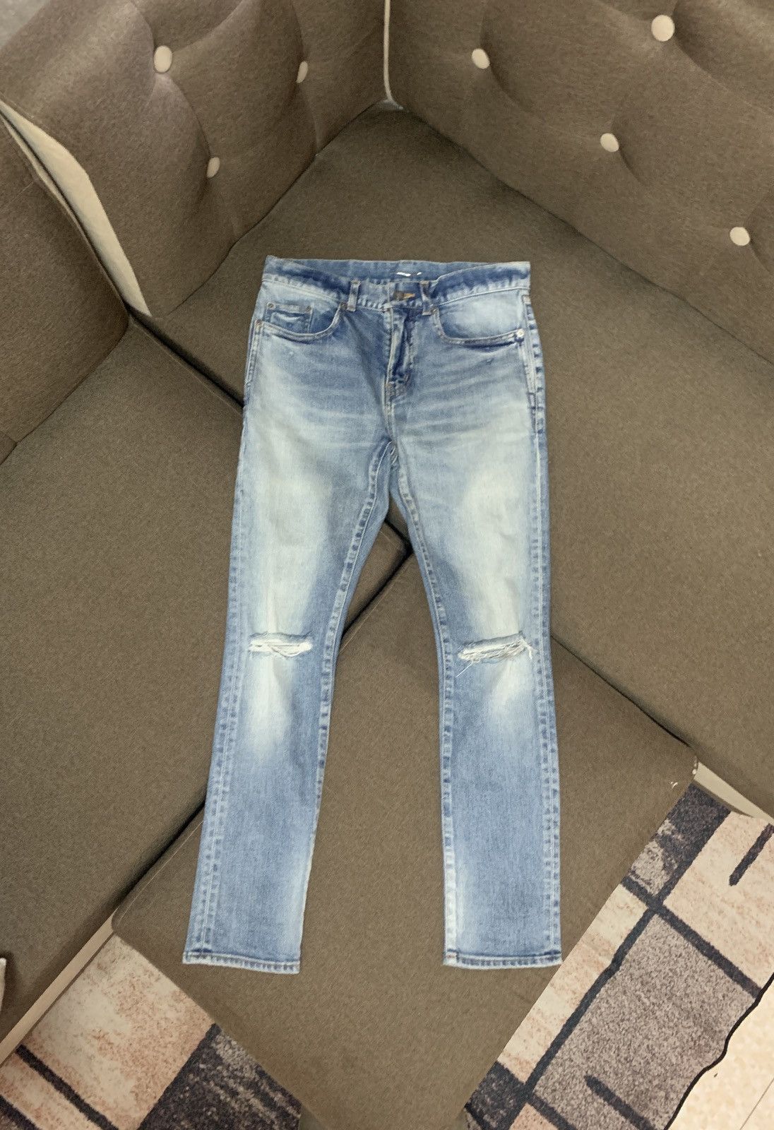 Saint Laurent Paris 2019 Saint Laurent Paris D10 Distressed Light Wash Denim Size US 32 / EU 48 - 1 Thumbnail