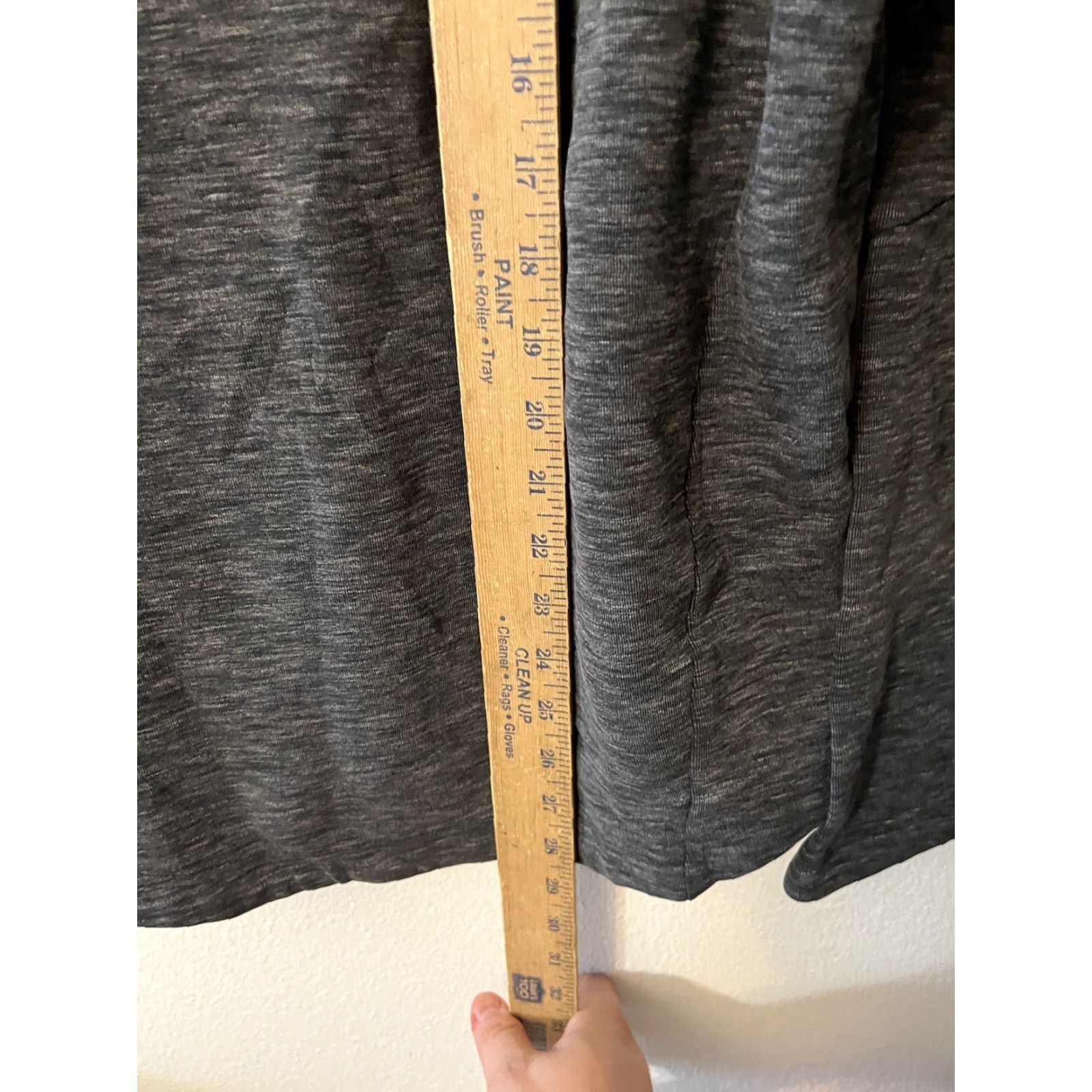 Puma Puma Evostripe Full Zip Hoodie Jacket Women's M Grey & Black Hoodie Full Zip Womens Puma Evostripe Jacket M Grey & Black Size M / US 6-8 / IT 42-44 - 4 Thumbnail
