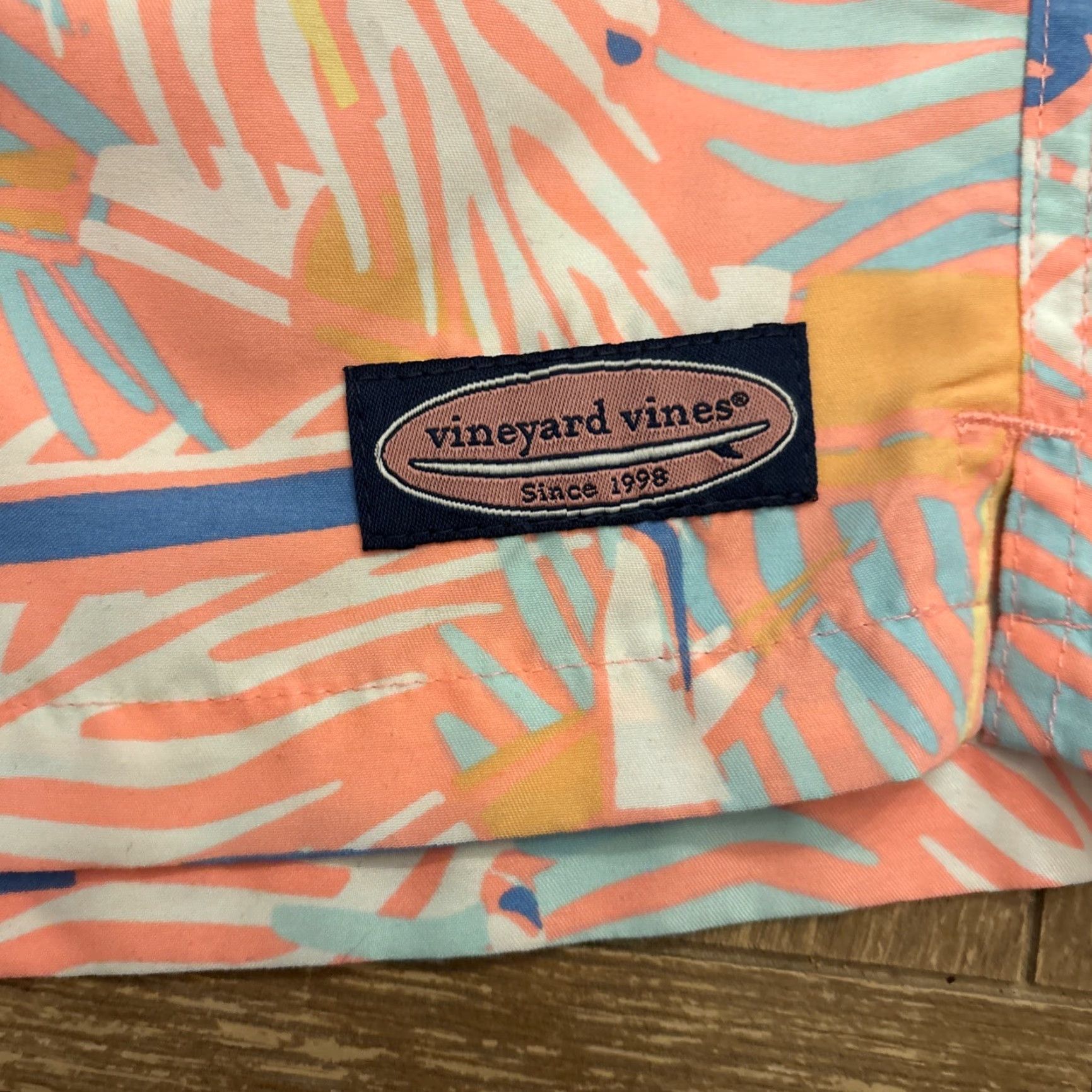 Vineyard Vines Vineyard Vines Swim Shorts Mens Medium Board Trunks All Over Print Planes Size US 31 - 2 Thumbnail