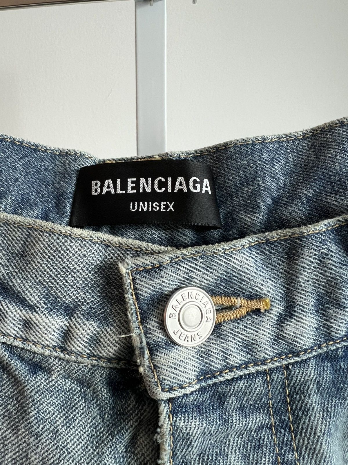 Balenciaga BALENCIAGA SPRING 22 ‘CLONES’ RAVER BAGGY DENIM PANTS Size US 33 - 13 Thumbnail