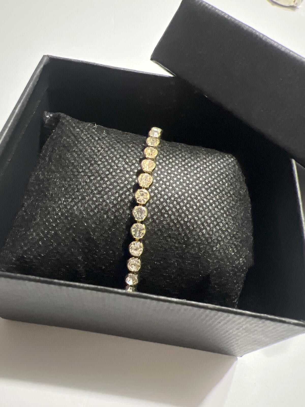The Unbranded Brand 18K gold plated Elegant Gold Tennis Bracelet CZ crystals Size ONE SIZE - 2 Thumbnail