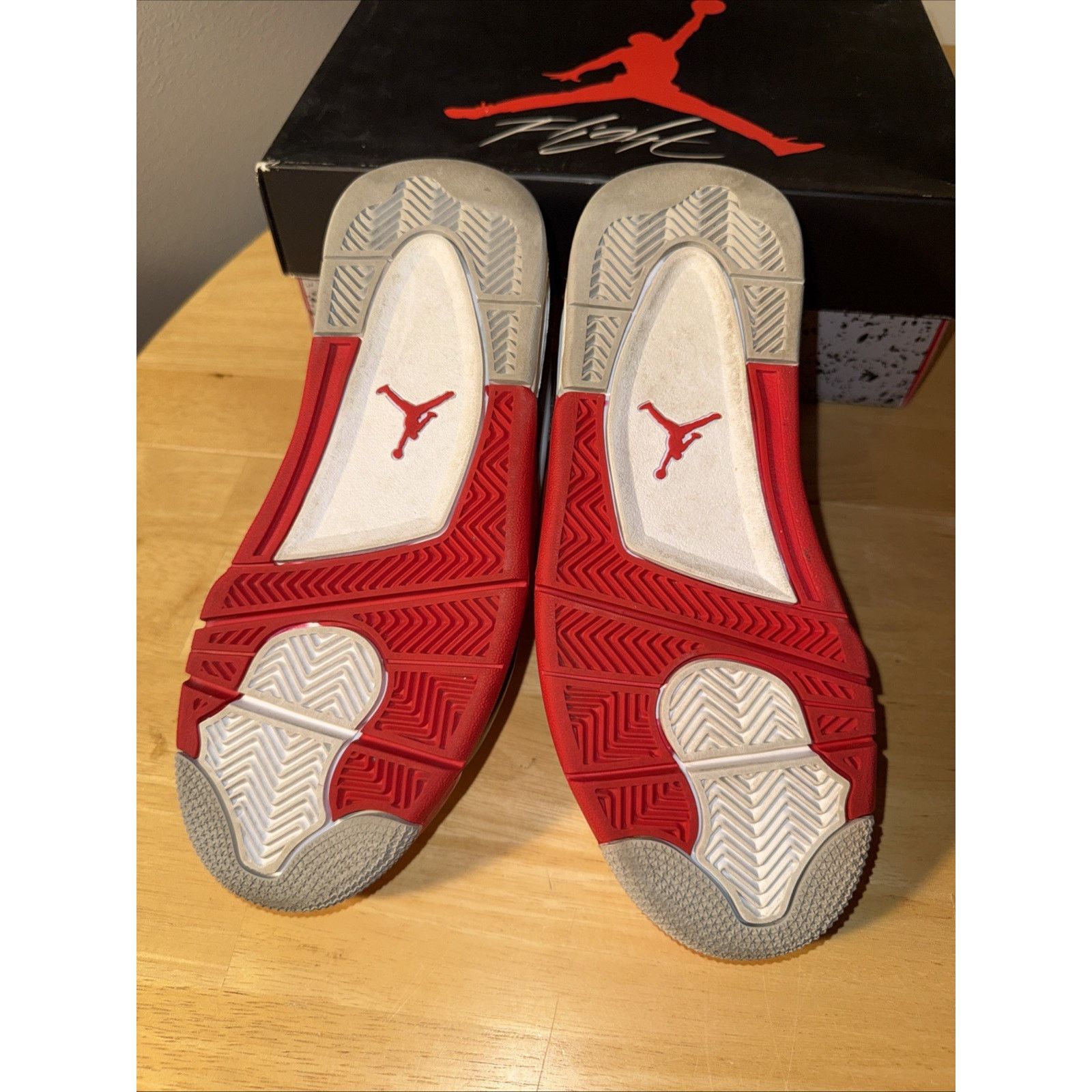 Jordan Brand Jordan 4 Retro Red Cement Size 5Y/6.5W Pre-owned OG Box Size US 5 / EU 37 - 7 Thumbnail