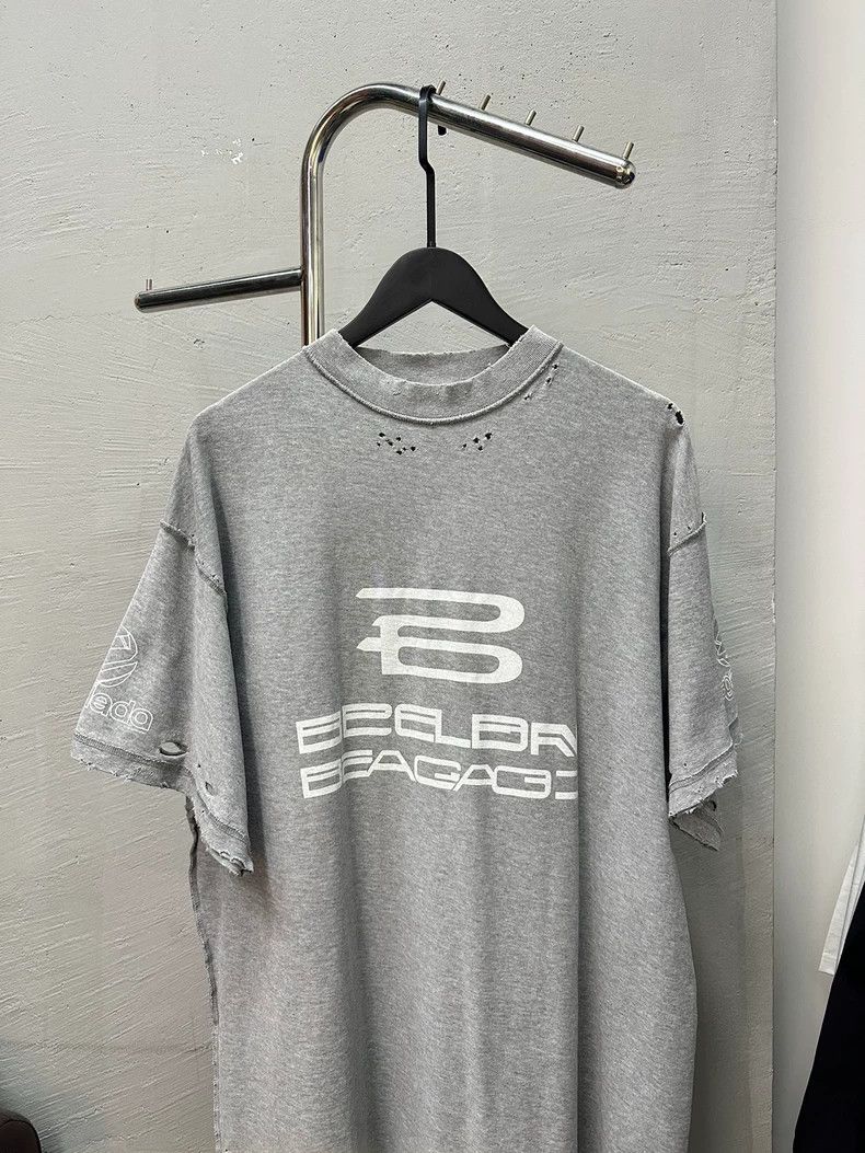 Balenciaga Balenciaga Short-sleeve racecar logo Size US M / EU 48-50 / 2 - 2 Thumbnail