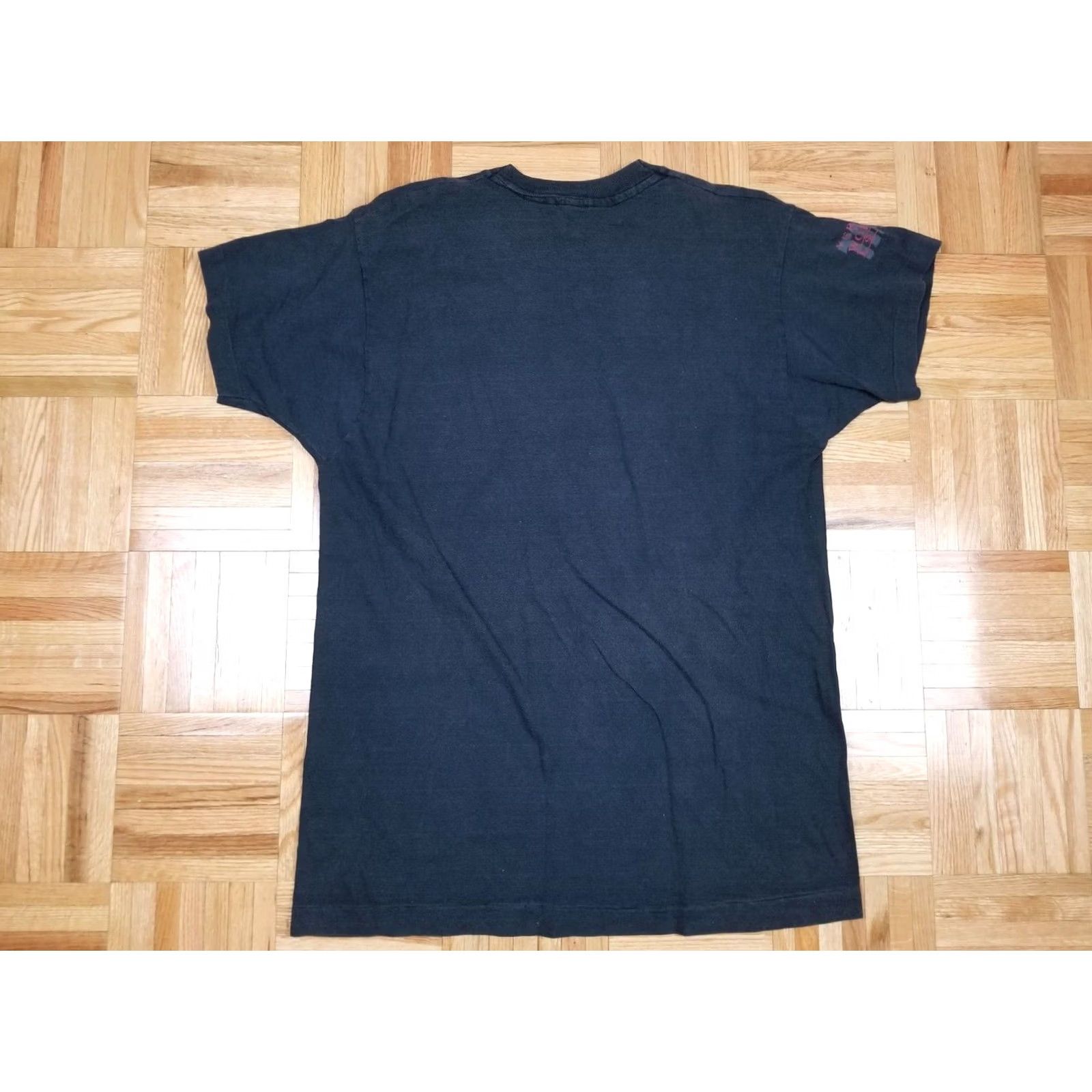 Vintage VINTAGE THE THE Vesus THE WORLD CONCERT TOUR T-SHIRT SZ LARGE Shirt Mens USA Retro 80s Yellow T-Shirt 20 INCH Back 29 INCH Size US L / EU 52-54 / 3 - 6 Thumbnail