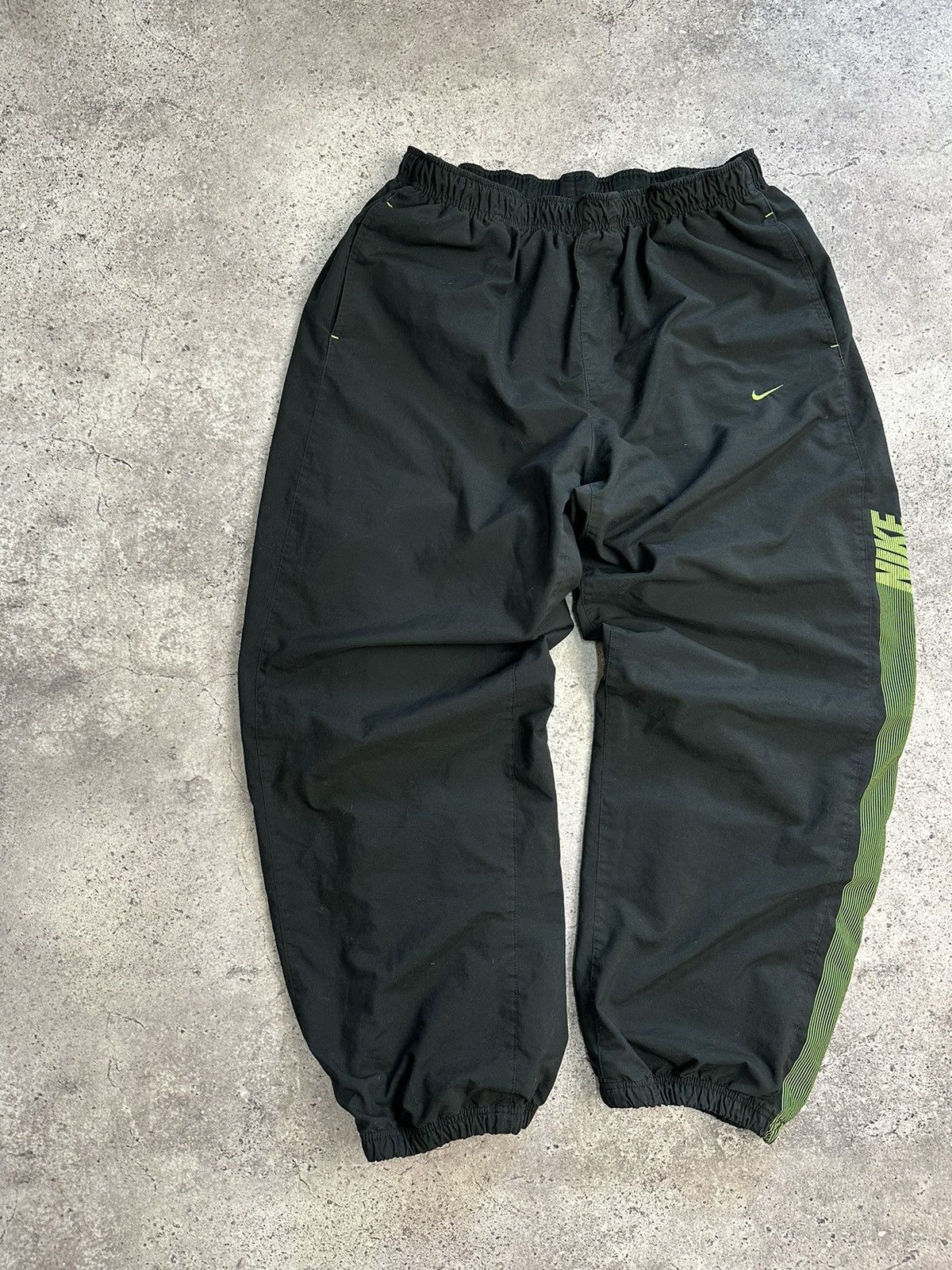 Nike × Vintage Vintage Nike Y2K Nylon Pants Drill Black Size US 36 / EU 52 - 4 Thumbnail