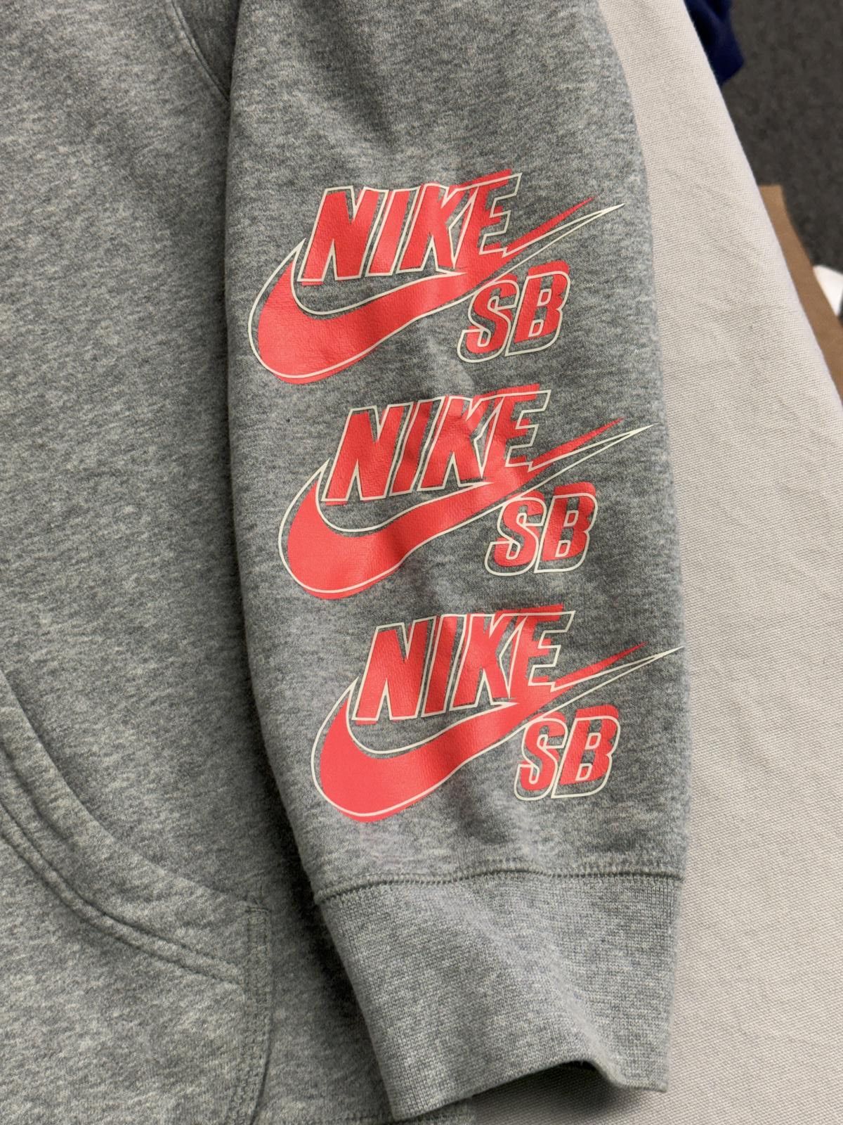 Nike Nike SB Hoodie - Nike Skateboarding Hoodie Gray pullover M Size US M / EU 48-50 / 2 - 7 Thumbnail