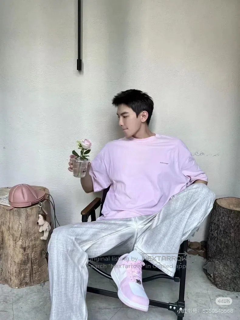 Balenciaga Balenciaga Light Pink T-Shirt Size US S / EU 44-46 / 1 - 4 Thumbnail