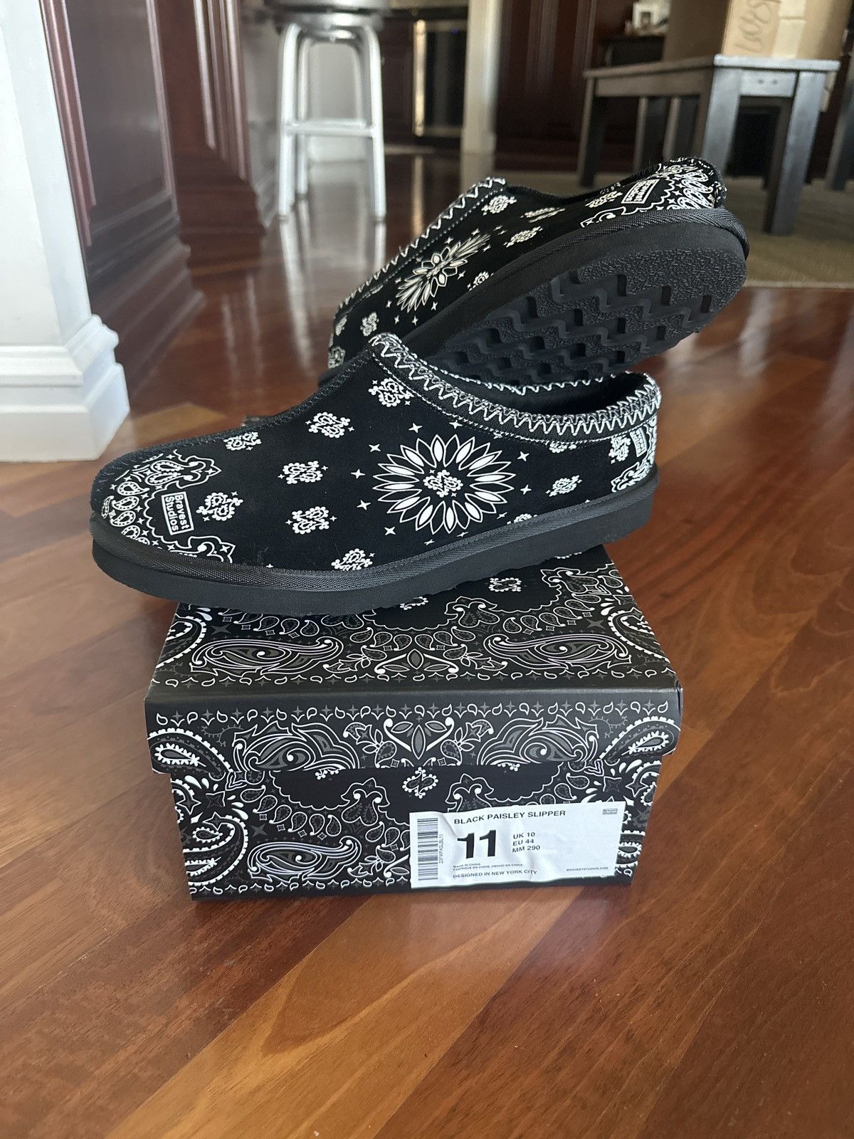 image of Bravest Studios Paisley Slipper in Black, Men's (Size 11)