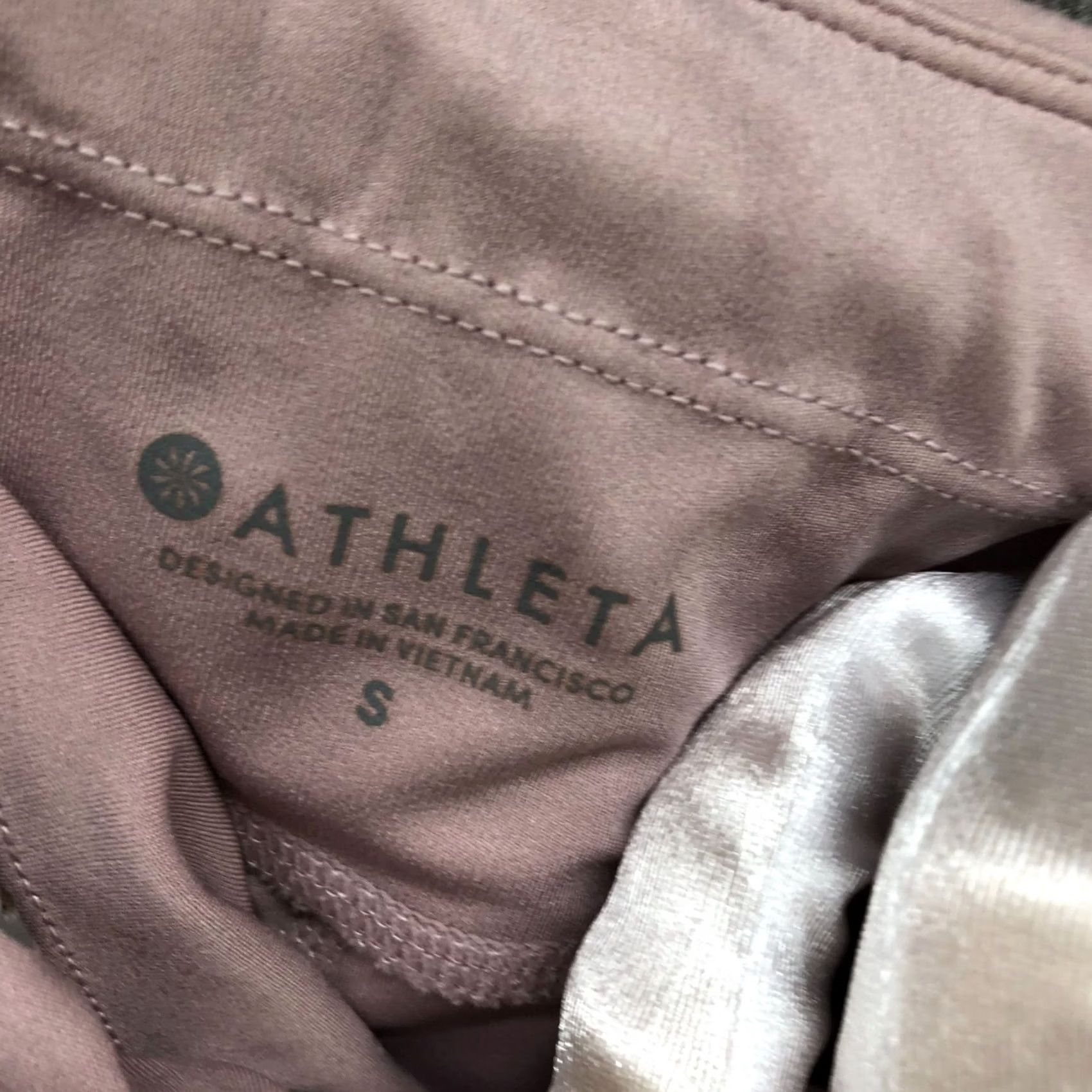 Athleta Athleta Leggings Womens S Pink Back Zip Pocket High-Rise Athletic Inseam 24 in Stud Size 28" / US 6 / IT 42 - 3 Thumbnail