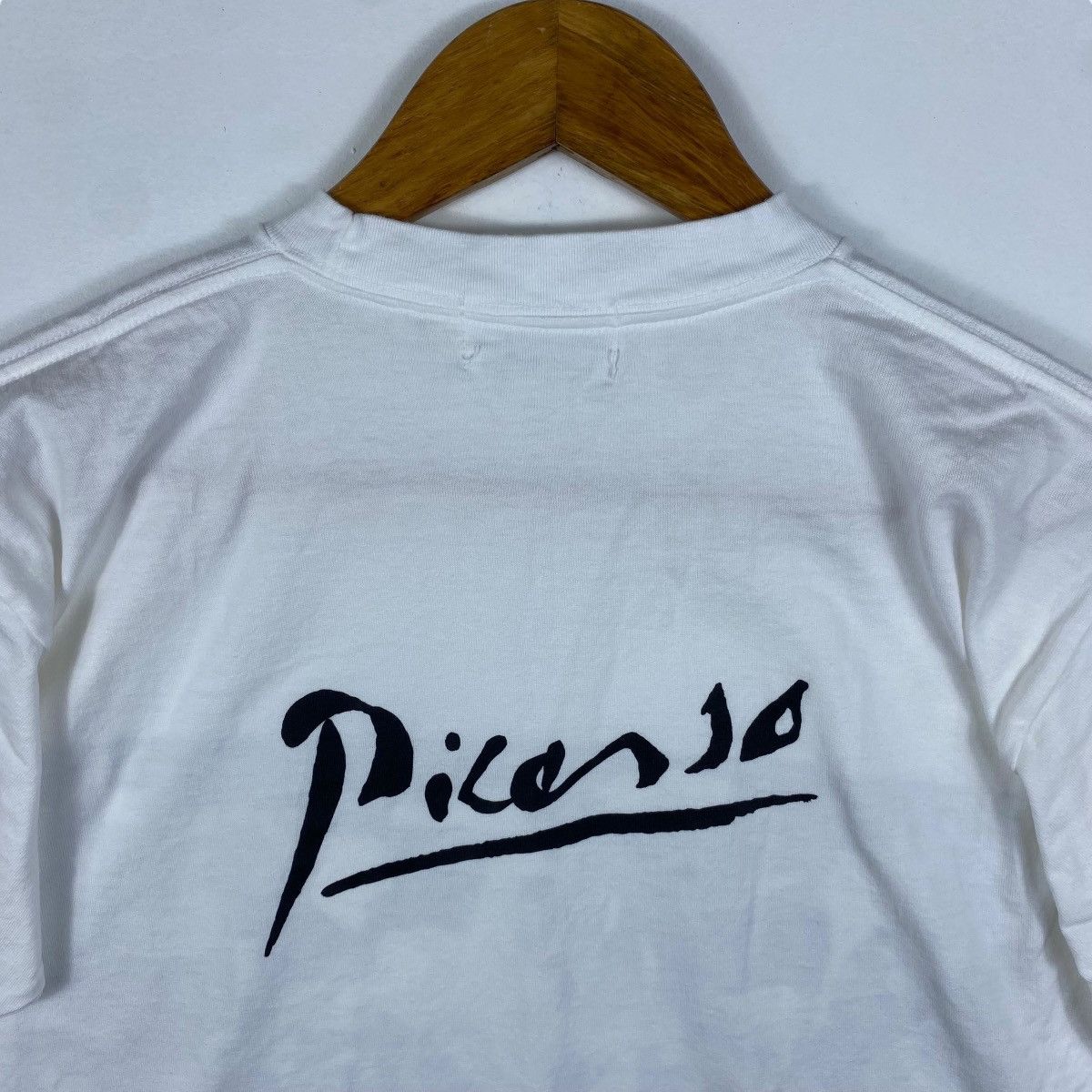 Vintage Unworn Vintage 90's PABLO PICASSO Guernica Artwork Tee Shirt Size US XL / EU 56 / 4 - 6 Thumbnail