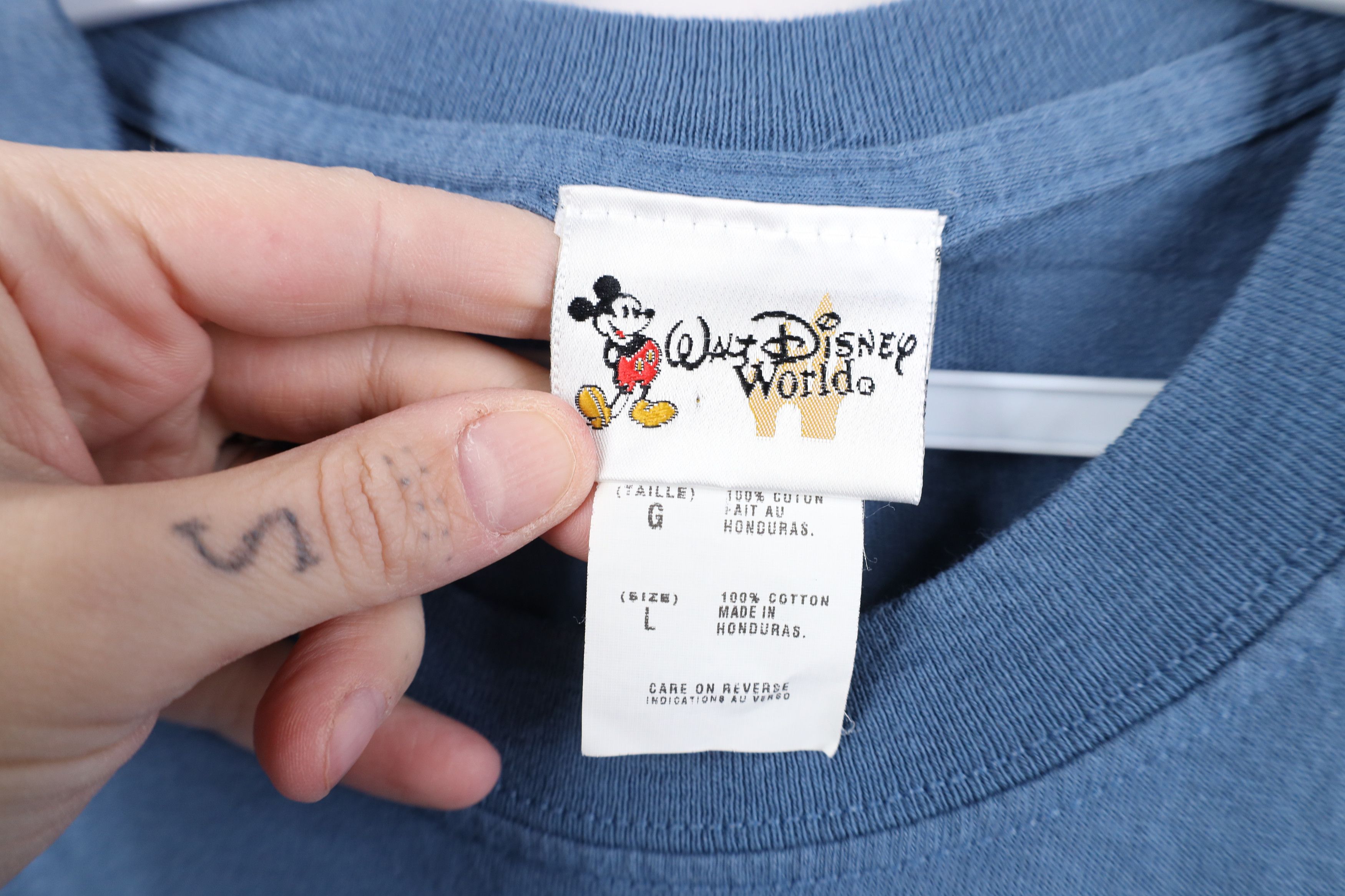 Disney Vintage 90s Y2K Disney Animal Kingdom Kilimanjaro T-Shirt Size US L / EU 52-54 / 3 - 6 Thumbnail