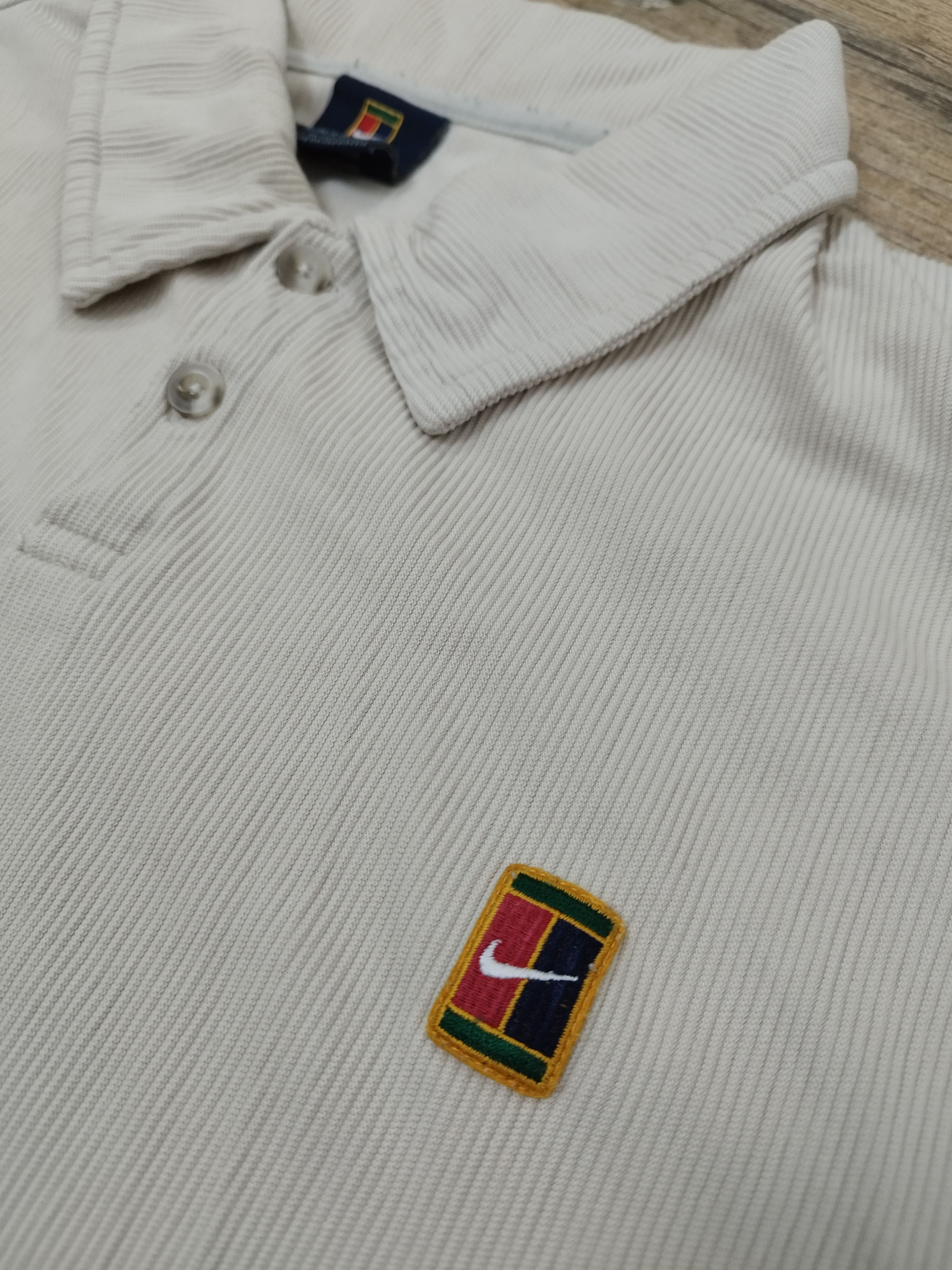 Nike Vintage Y2k Nike Court Textured Polo Shirt Beige / Cream Size US XL / EU 56 / 4 - 4 Thumbnail