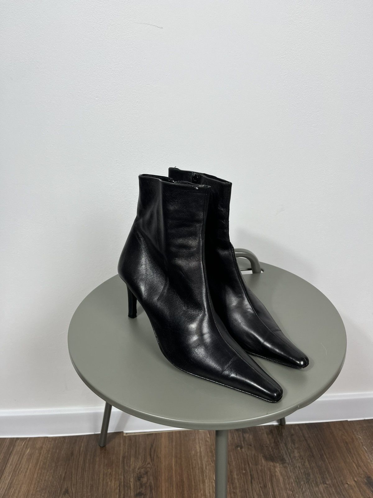 Other Minimalist Pointed Toe Leather Ankle Boots Made in Spain 38 Size US 7.5 / IT 37.5 - 3 Thumbnail
