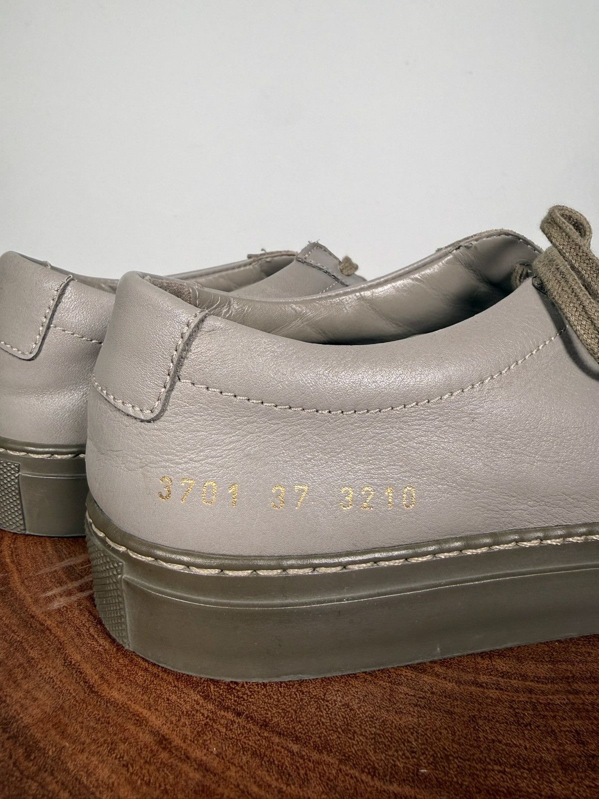 Common Projects Common Projects Women Achilles Low Leather Shoes Size US 7 / IT 37 - 8 Thumbnail