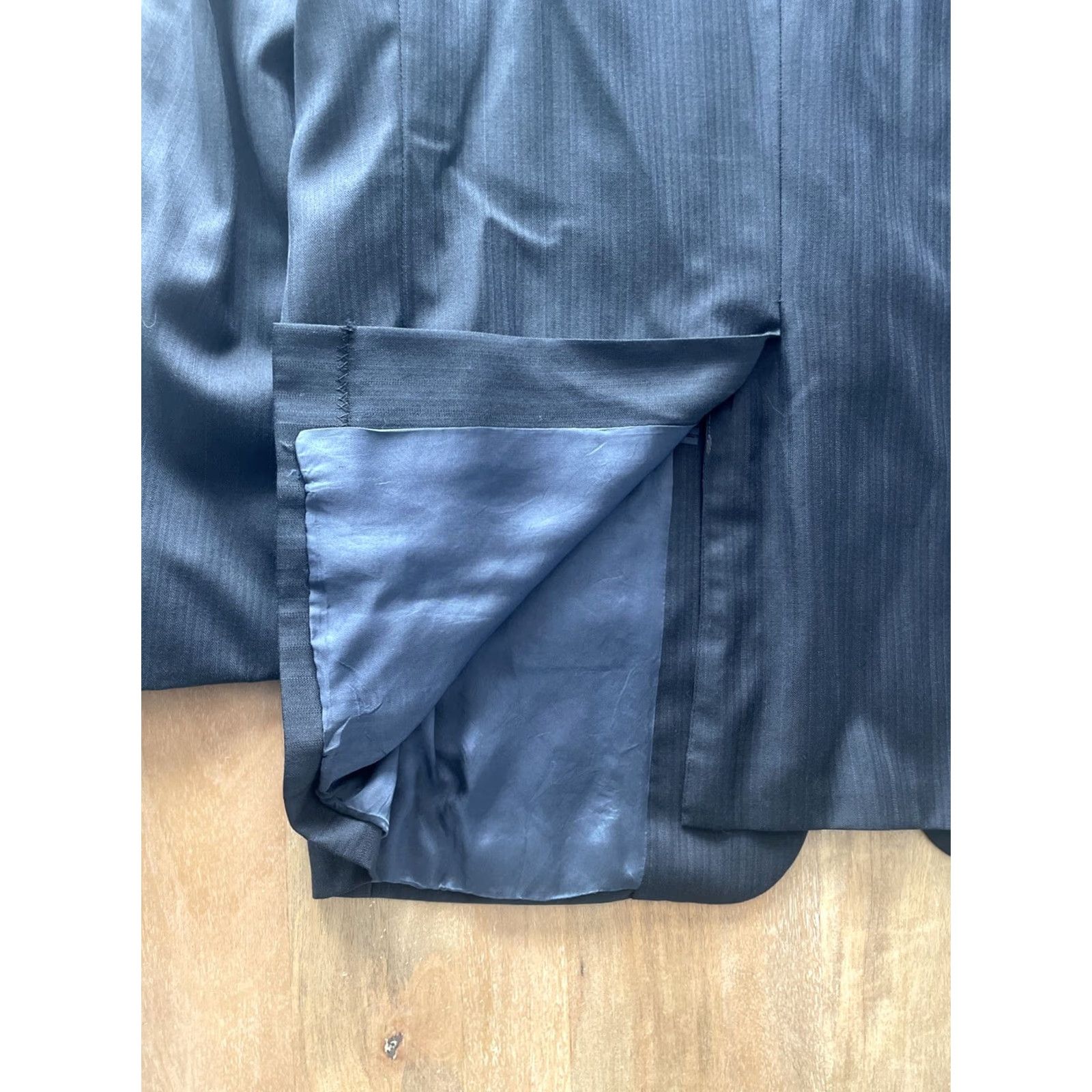 Loro Piana Hickey Freeman Blazer Men 42 Regular Wool Herringbone Two-Button Notch Lapel Long Single-Breasted Black 120s Tasmanian Loro Piana - 40? Size 42R - 7 Thumbnail