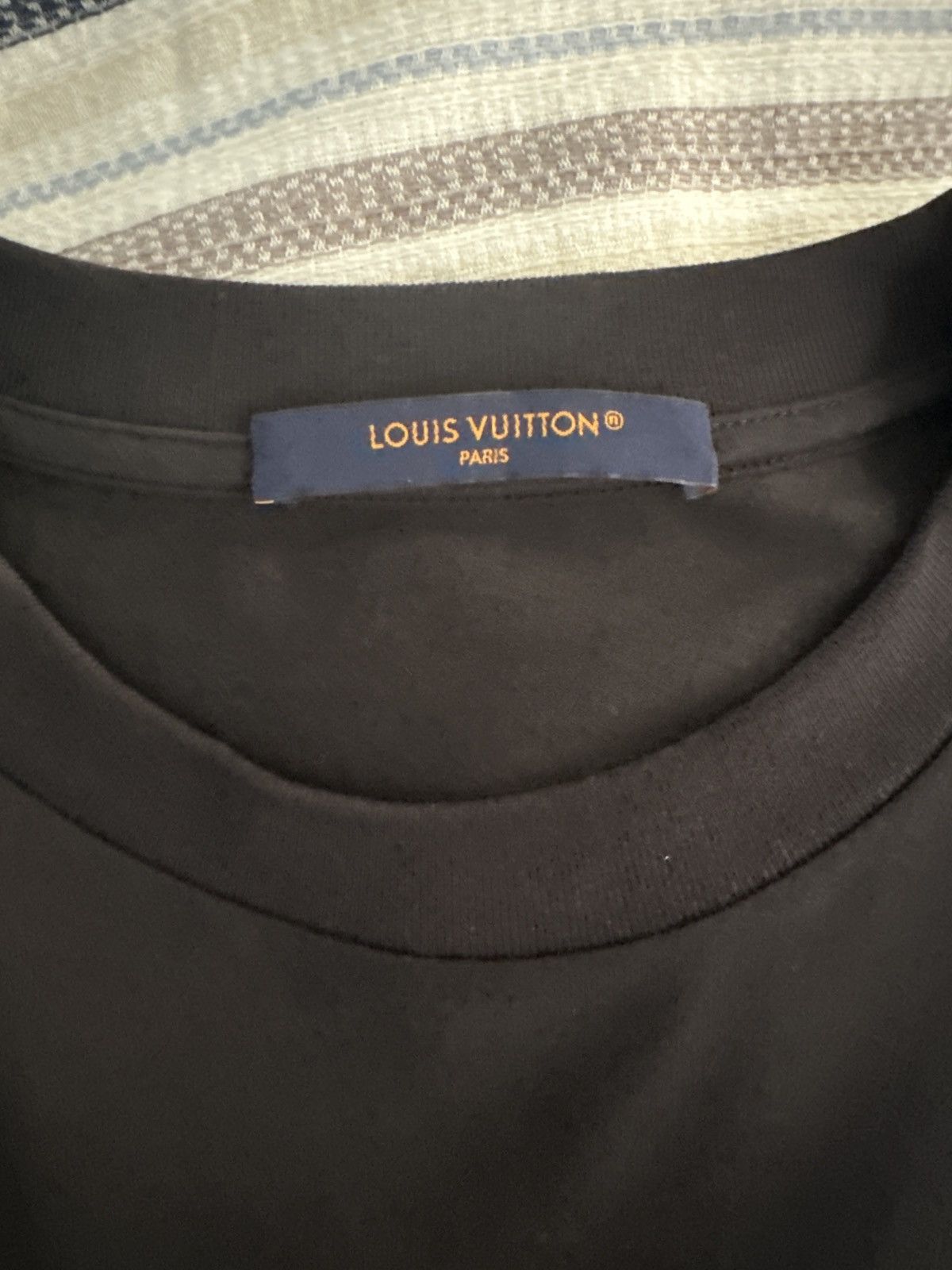 Louis Vuitton Louis Vuitton LVSE Monogram Gradient T-Shirt Size US S / EU 44-46 / 1 - 2 Thumbnail