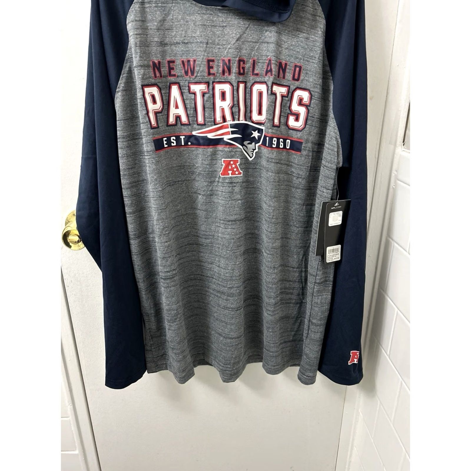 NFL VINTAGE NFL Team Apparel Hooded Shirt Mens L Blue New England Patriots Hoodie L/S NWT Size US L / EU 52-54 / 3 - 3 Thumbnail