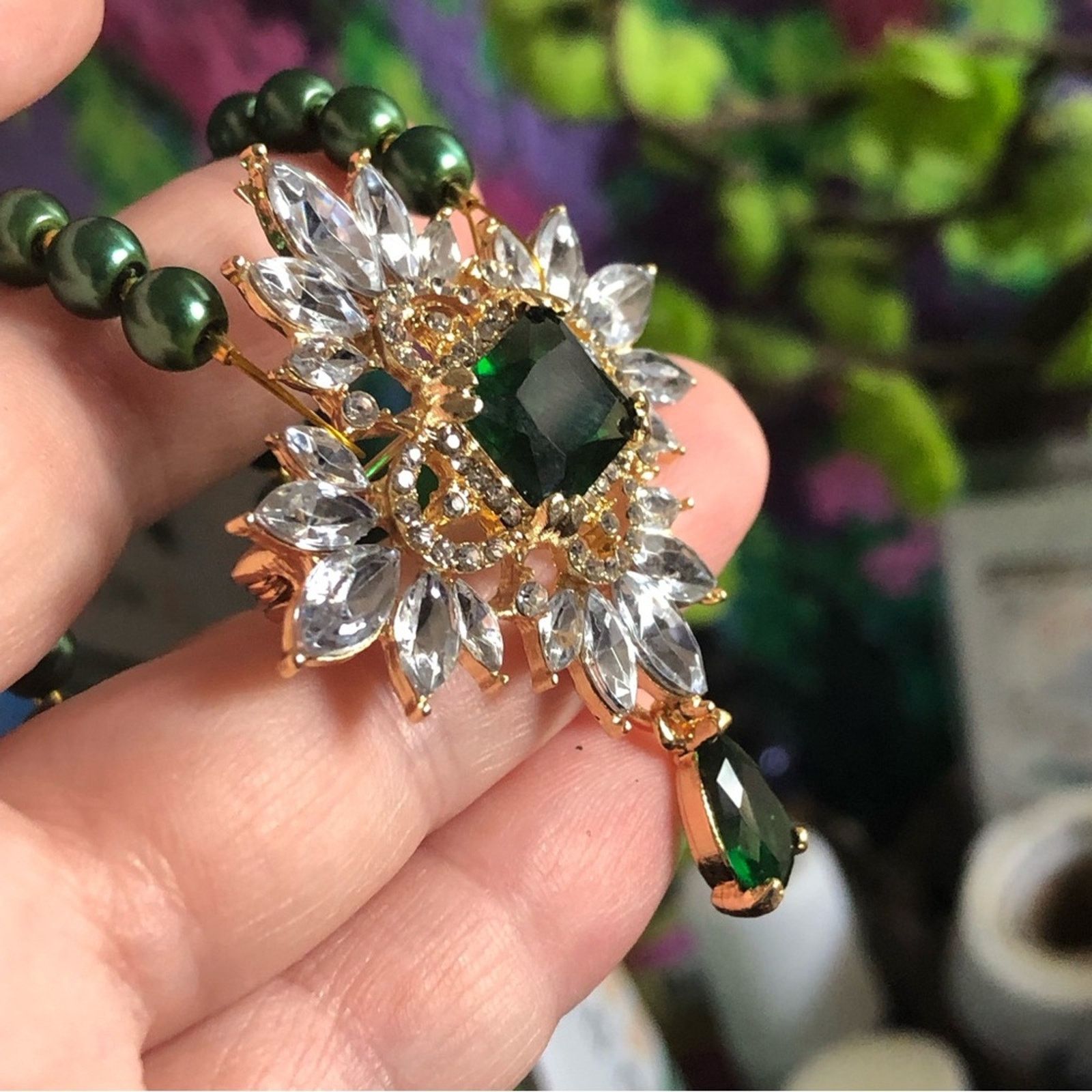 Handmade Handcrafted repurpose emerald cluster Pearl necklace Size ONE SIZE - 3 Thumbnail