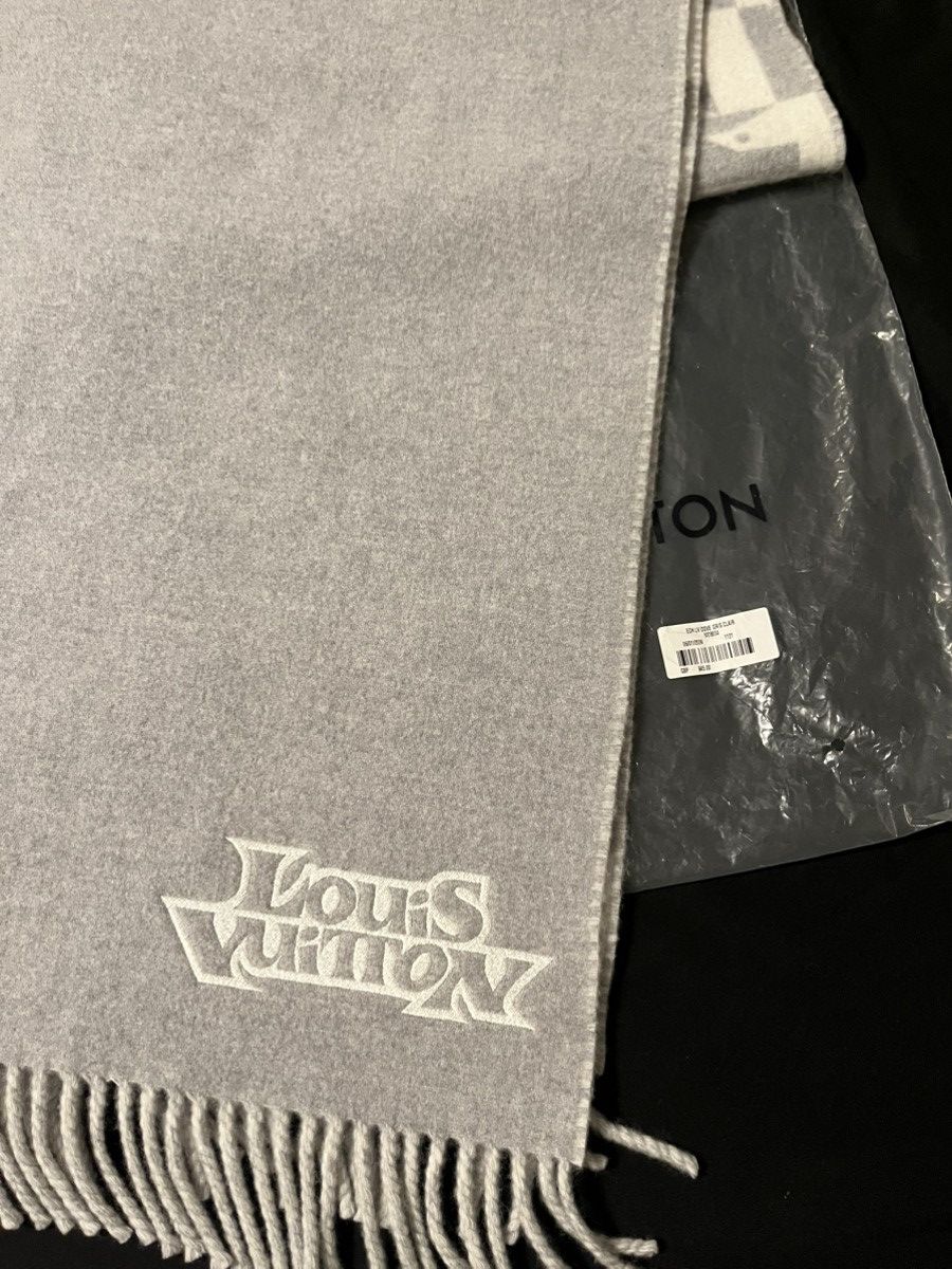 Louis Vuitton Louis Vuitton Virgil Abloh Dove Scarf Size ONE SIZE - 2 Thumbnail