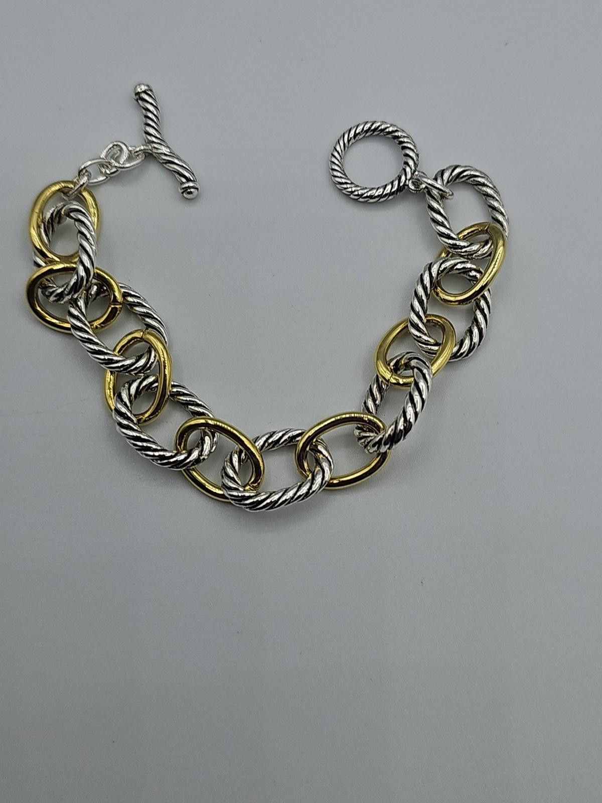 The Unbranded Brand Silver & GOLD TONE Medium Oval Link Bracelet 8" Size ONE SIZE - 4 Thumbnail