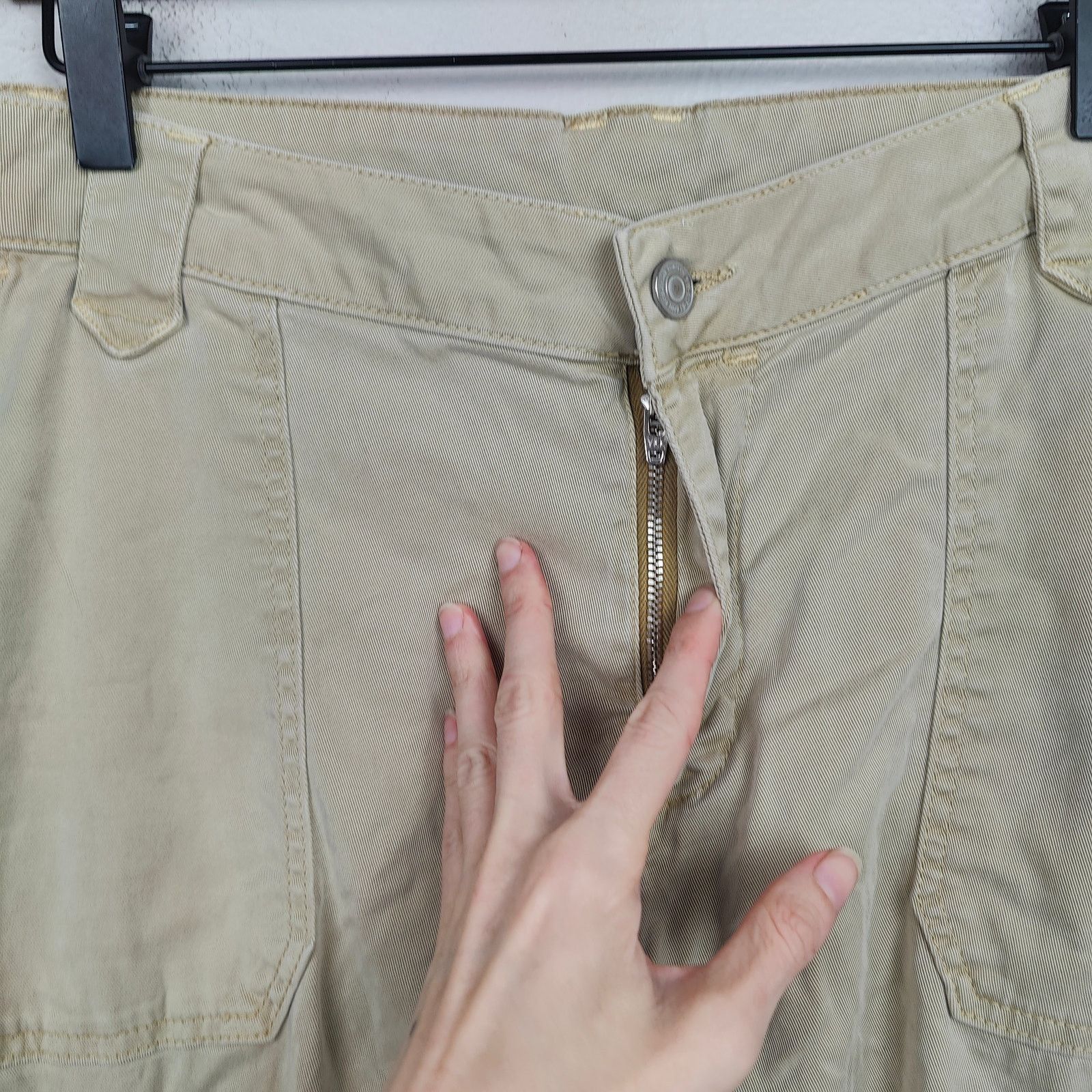 Allsaints AllSaints Pants Womens 32 Nola Cargo Jogger Faded Khaki Size 32" / US 10 / IT 46 - 3 Thumbnail