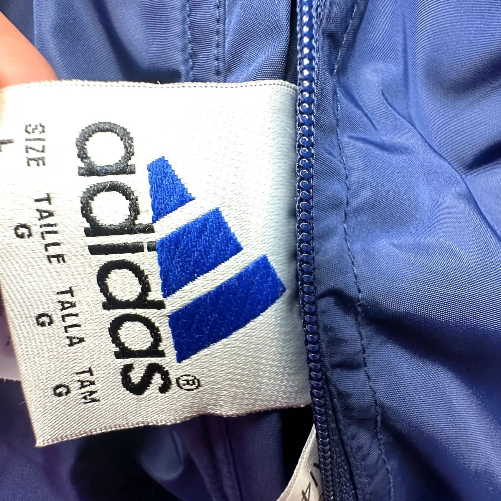 Adidas VINTAGE Adidas Reversible Nylon Jacket Hoodie Mens Large Navy Blue Gray White Full Zip Pockets Logo 90s Coat Size US L / EU 52-54 / 3 - 6 Thumbnail
