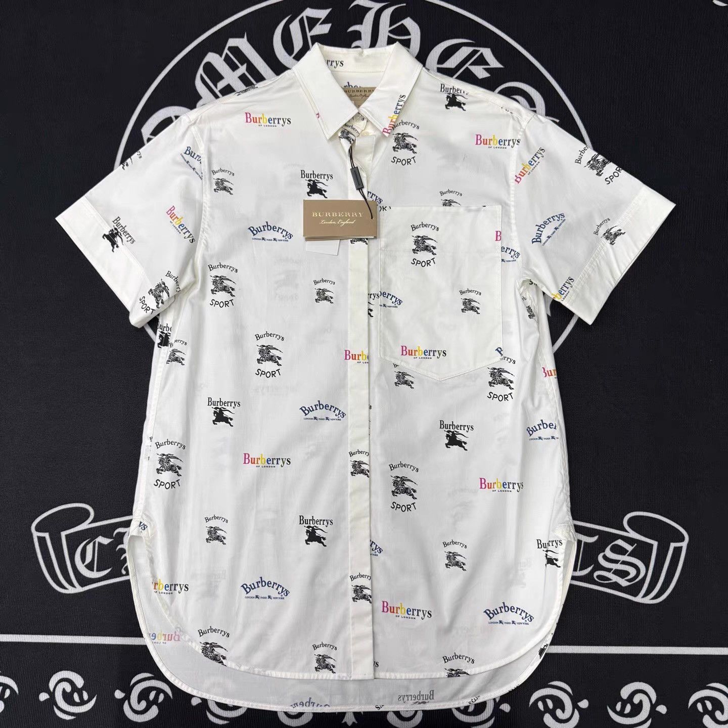 Burberry Burberry Rainbow Equestrian Knight Short Sleeve Shirt Q10 Size US L / EU 52-54 / 3 - 1 Thumbnail