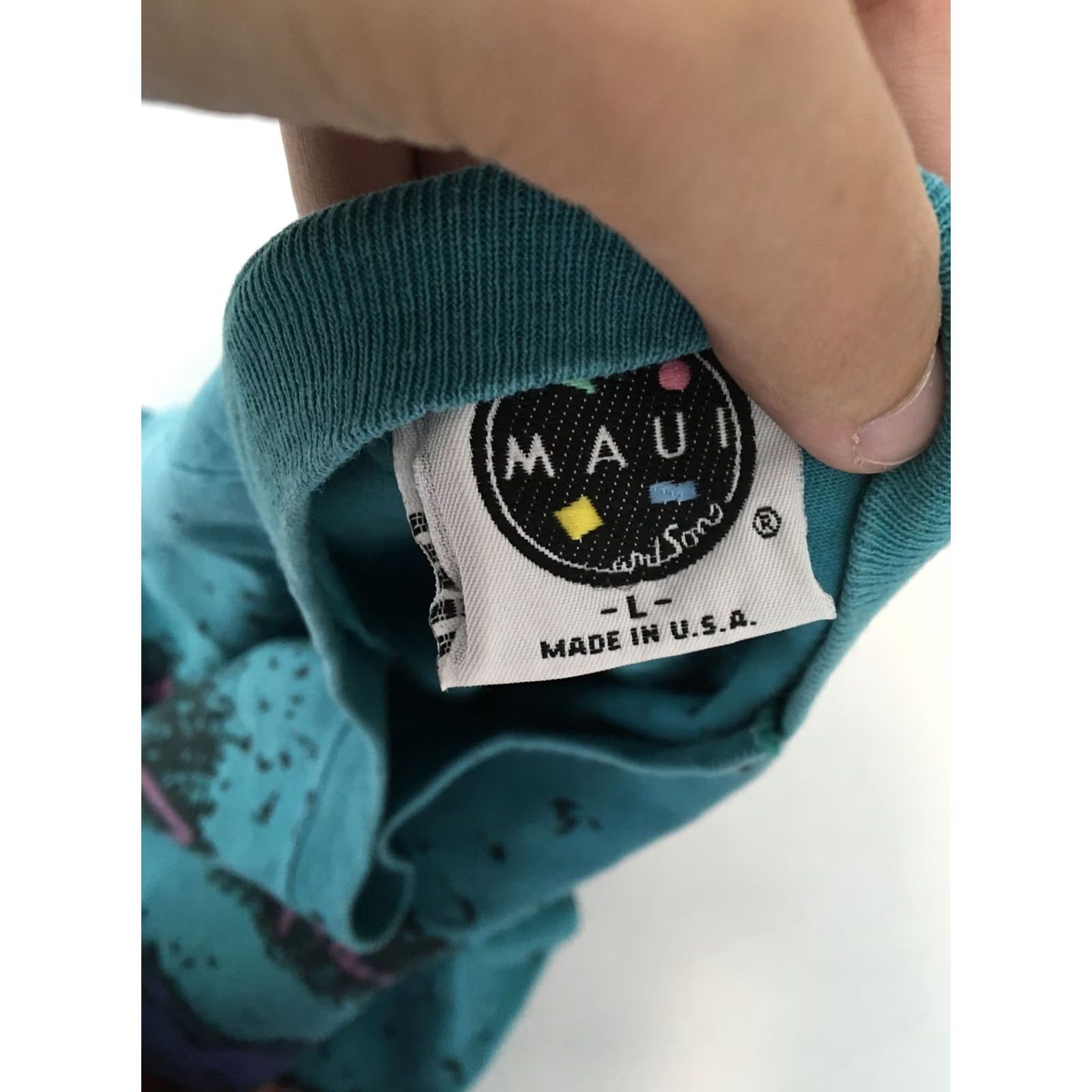 Vintage VINTAGE Maui and Sons Shark All Over Print AOP Surf Surfing 1990s 90s T-Shirt L Size US L / EU 52-54 / 3 - 5 Thumbnail