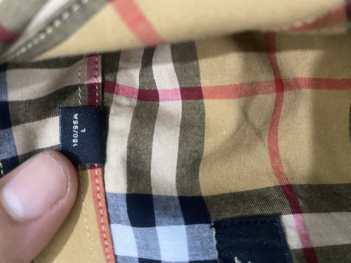 Burberry BURBERRY London England (code:B) Size US L / EU 52-54 / 3 - 8 Thumbnail