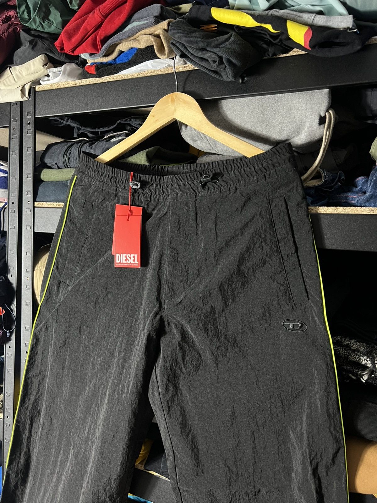 Diesel Diesel Crinkle Nylon Tech Track Pants Black/Neon Size 48 W32 Size US 32 / EU 48 - 2 Thumbnail