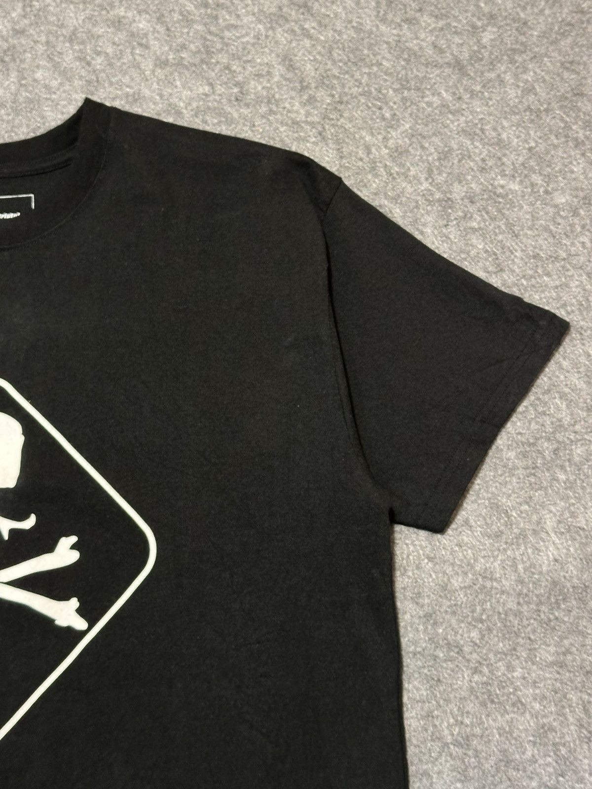 F.C. Real Bristol F.C.Real Bristol x Mastermind Japan white skull and bones. Size US S / EU 44-46 / 1 - 7 Thumbnail