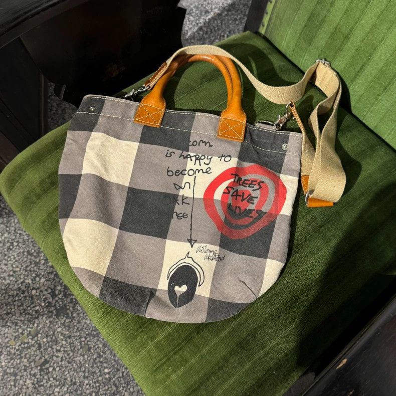 Vivienne Westwood Vivienne Westwood size os Vinyl patchwork graffiti handbag Size ONE SIZE - 1 Thumbnail