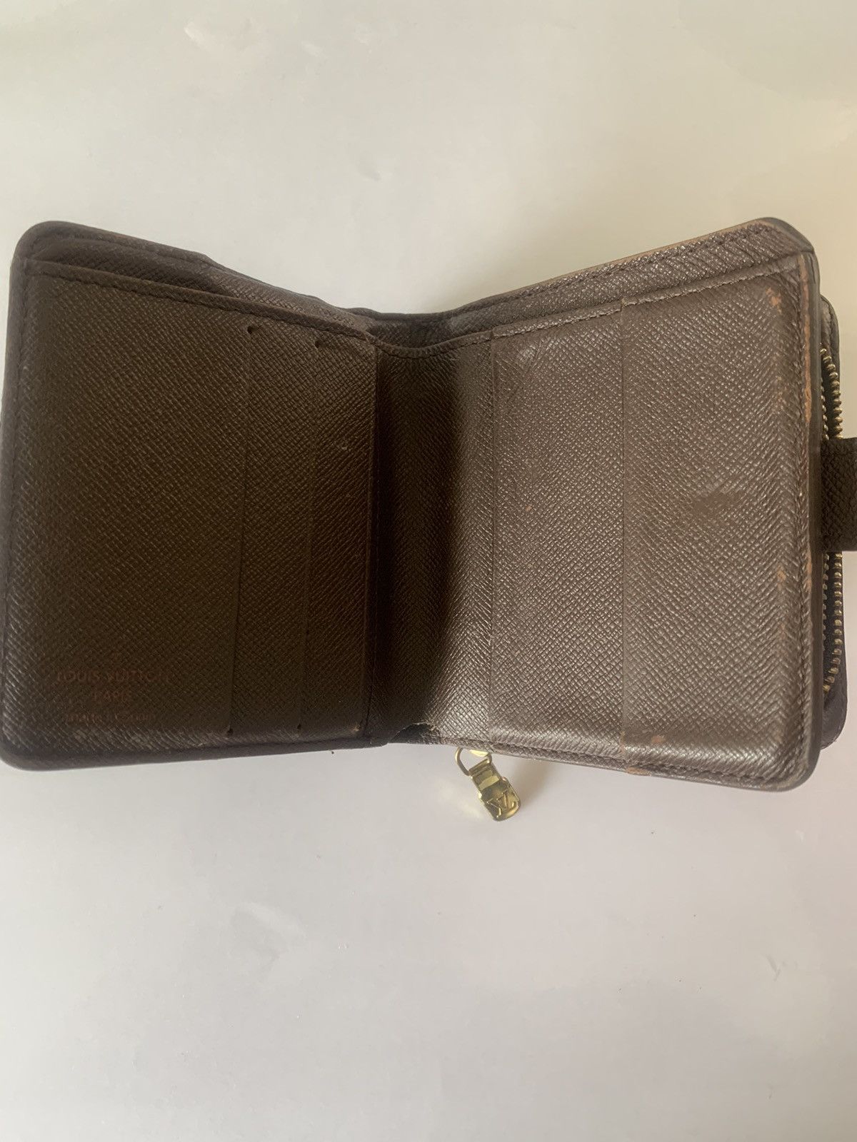Louis Vuitton Louis Vuitton Signature Damier Wallet Size ONE SIZE - 4 Thumbnail